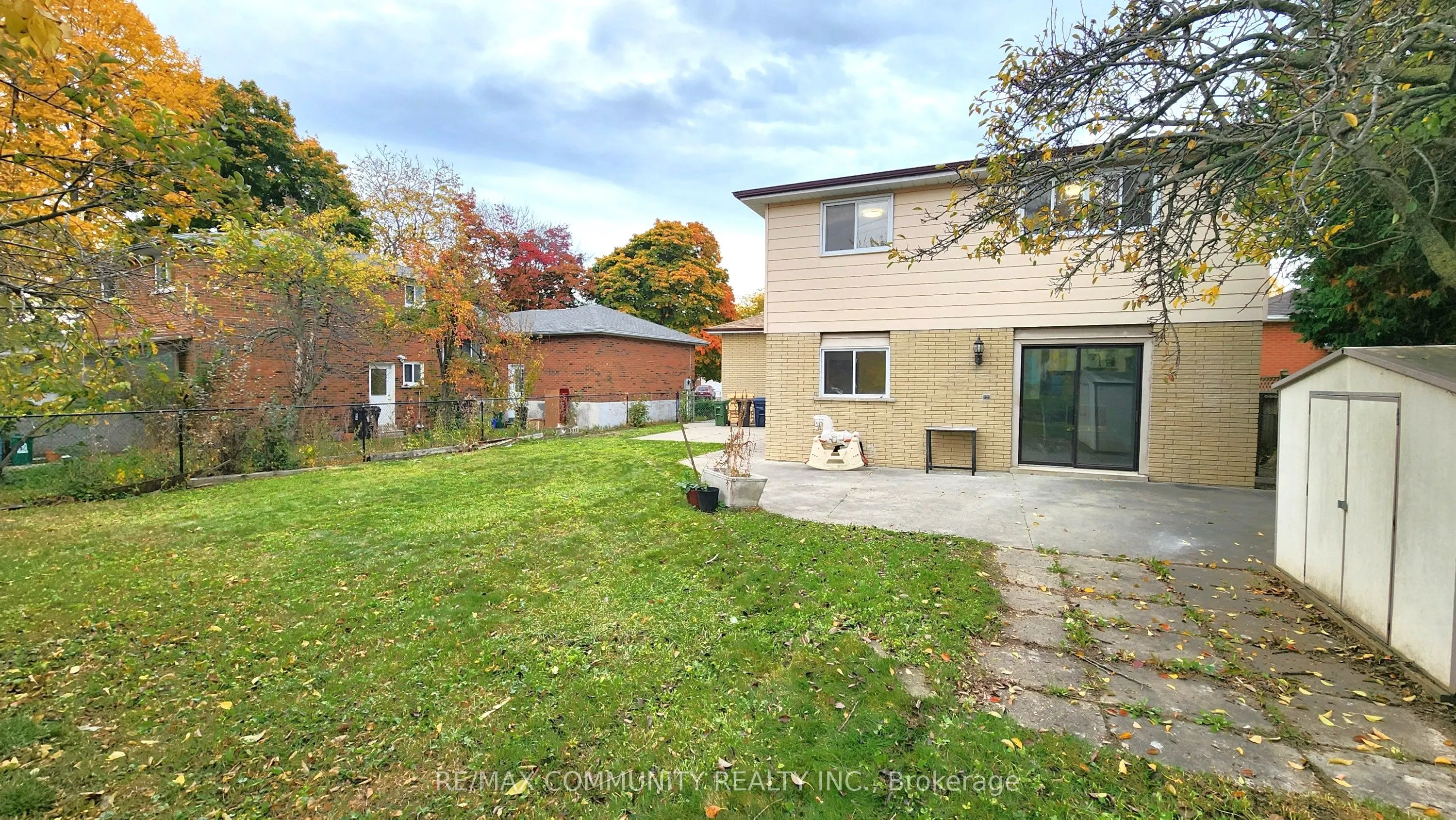 19 Purpledusk Trail, #Main