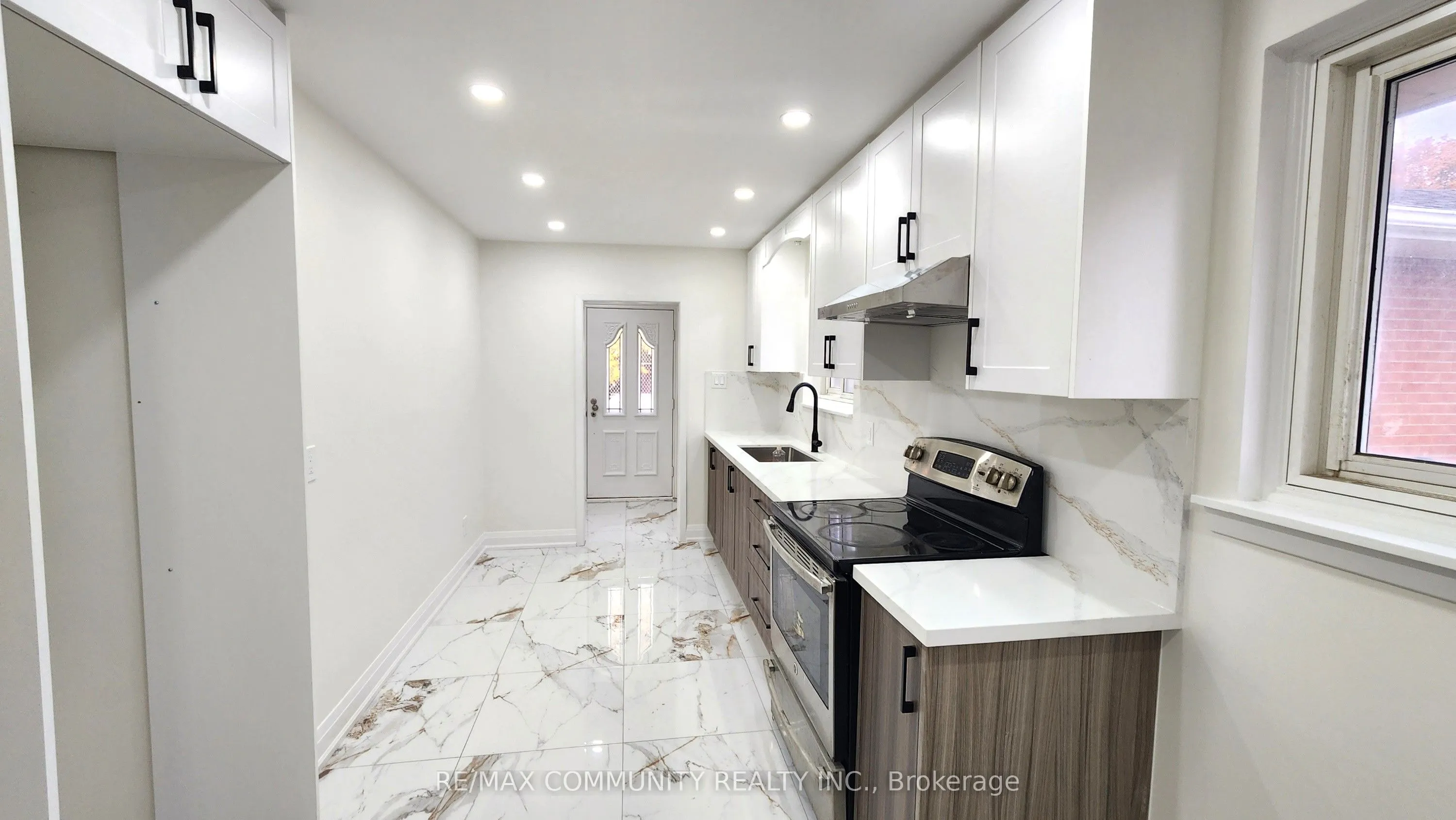 19 Purpledusk Trail, #Main