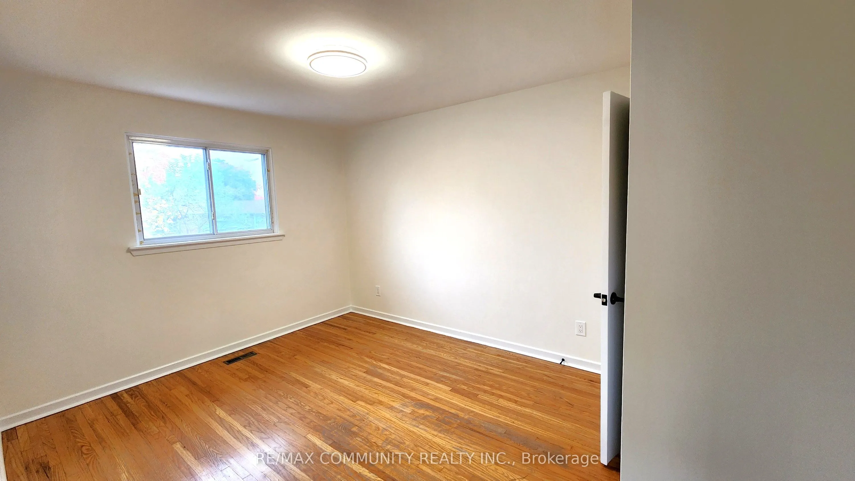 19 Purpledusk Trail, #Main