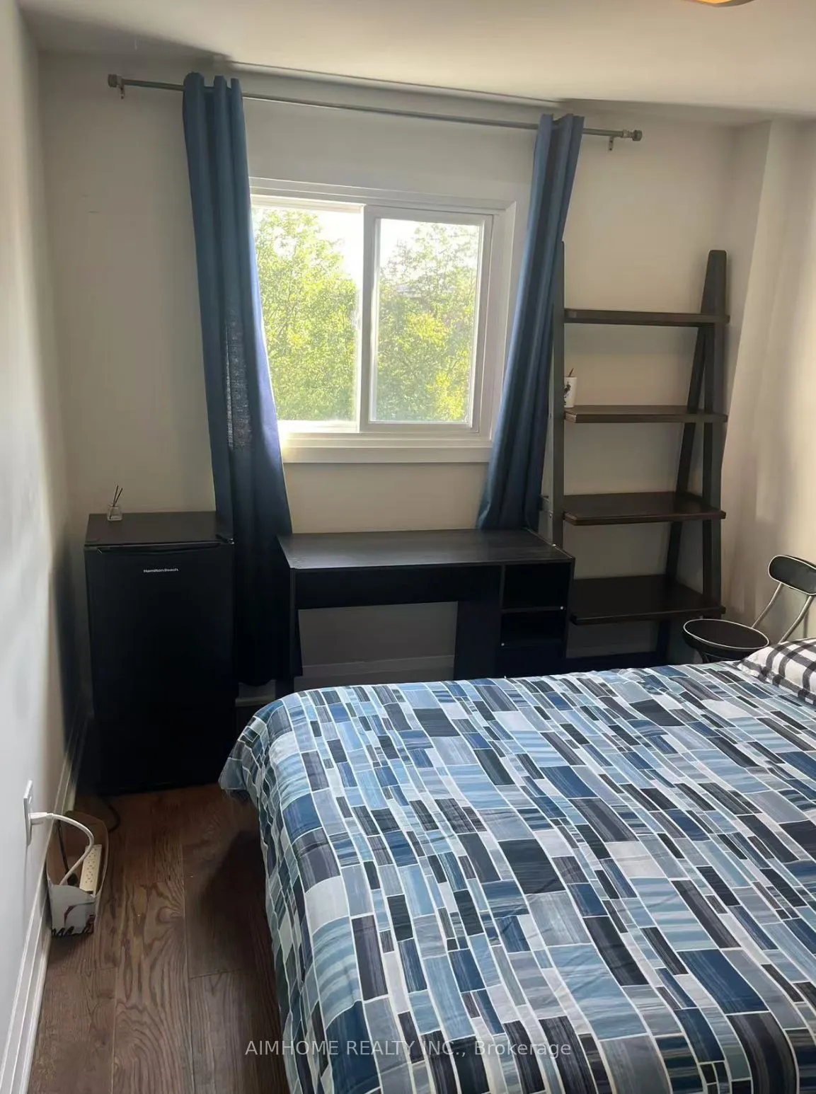 24 Carlingwood Court, #Room1