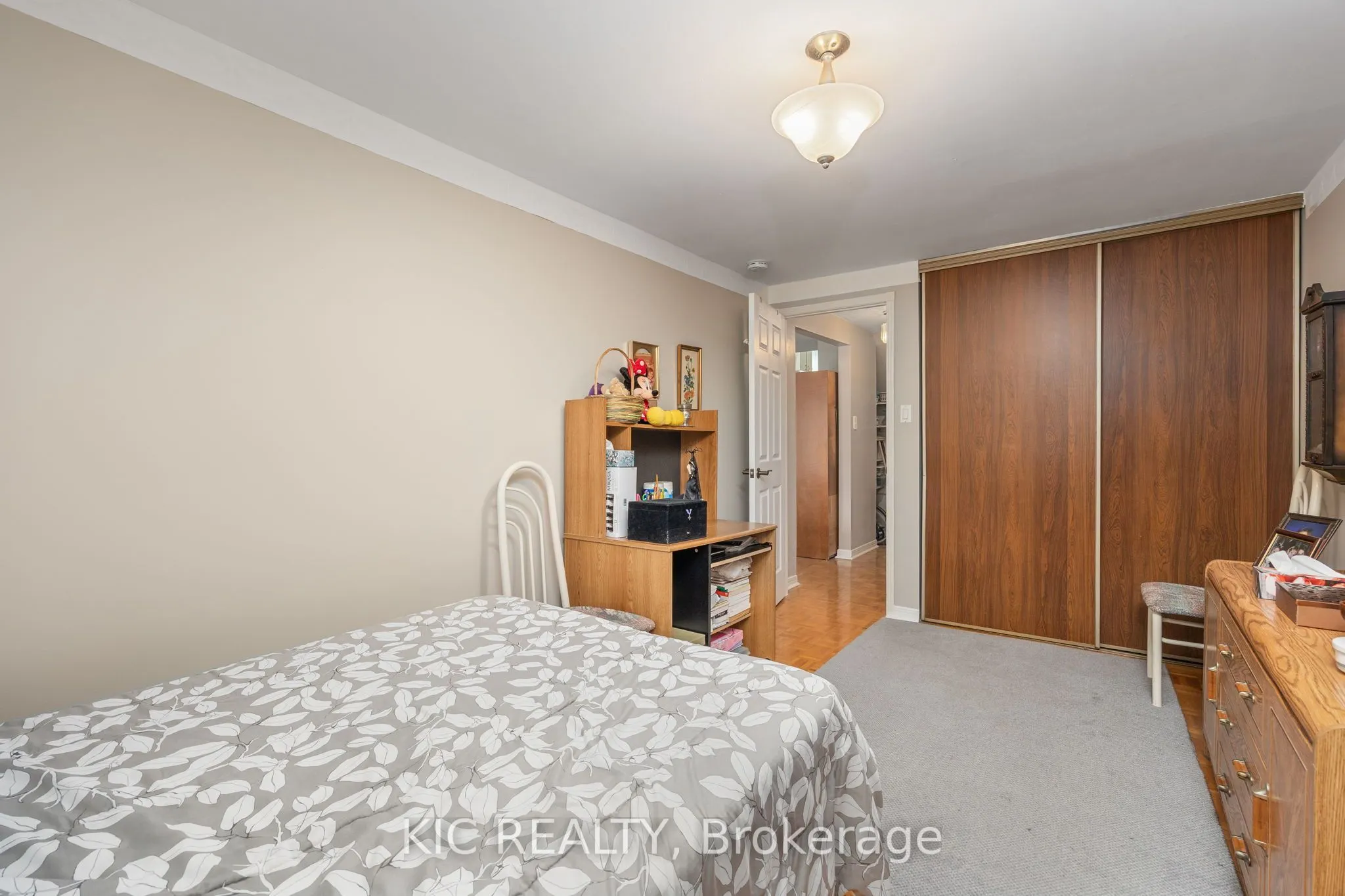 5 Thistlewaite Crescent