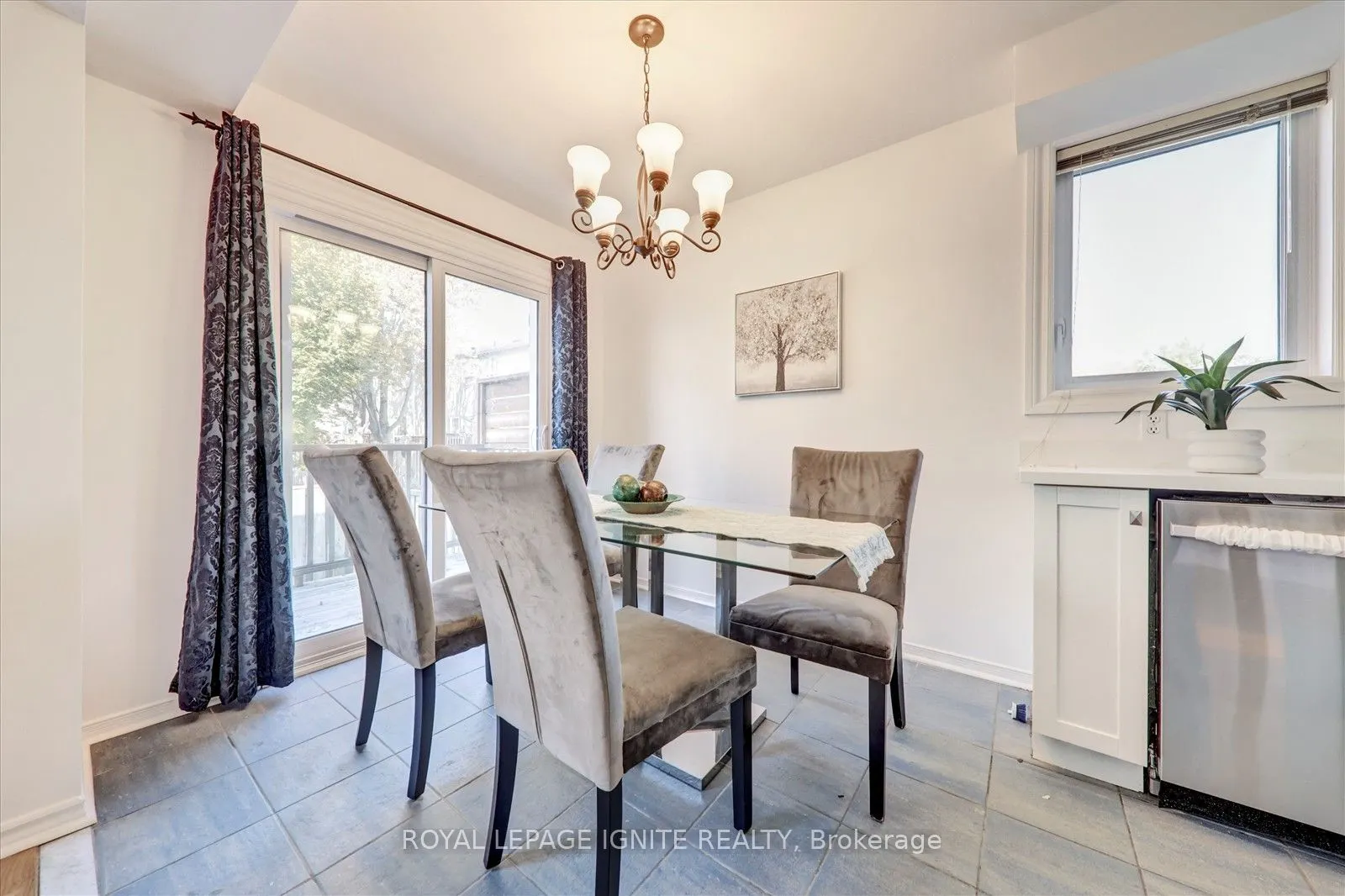 1345 Altona Road, #41