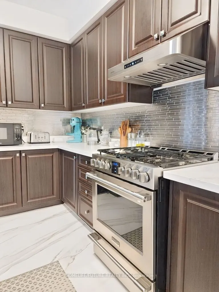 2426 Hibiscus Drive