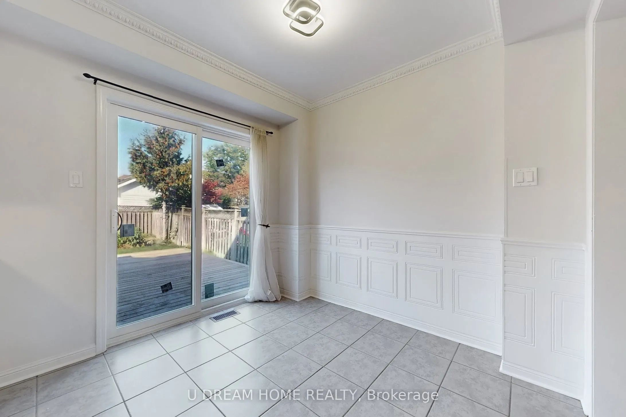 55 Catkins Crescent