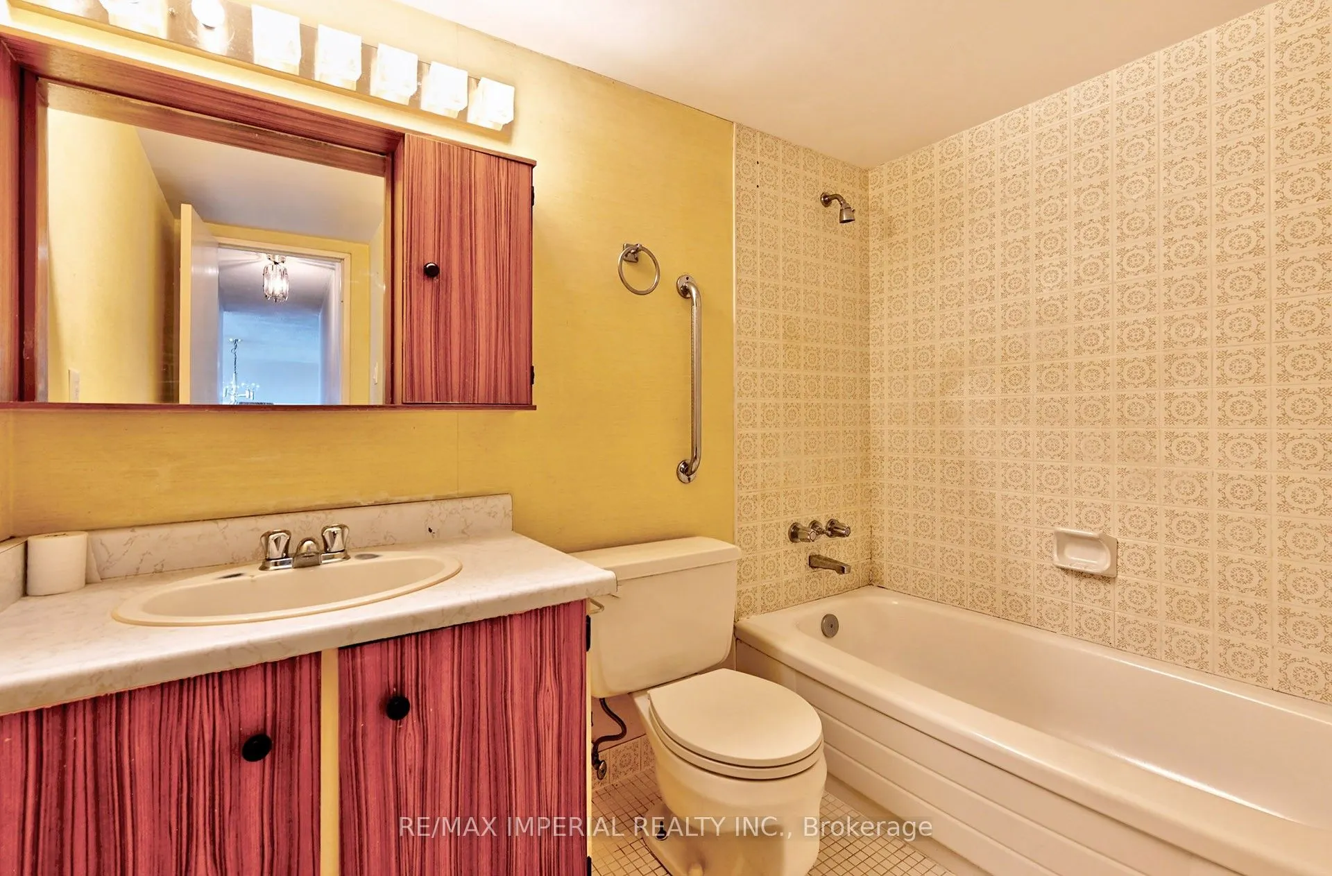 45 Silver Springs Boulevard, #1111