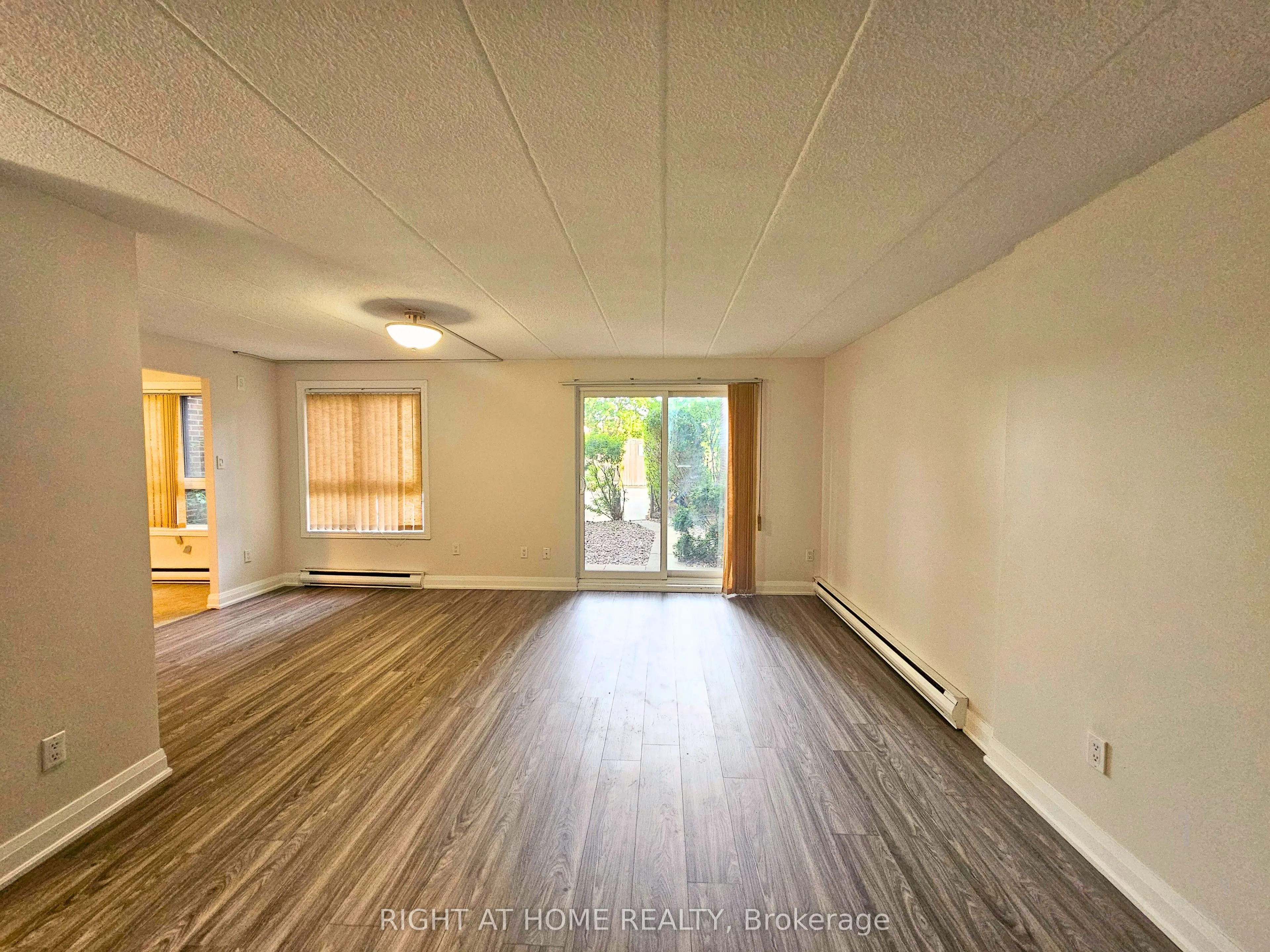 53 Taunton Road E, #61