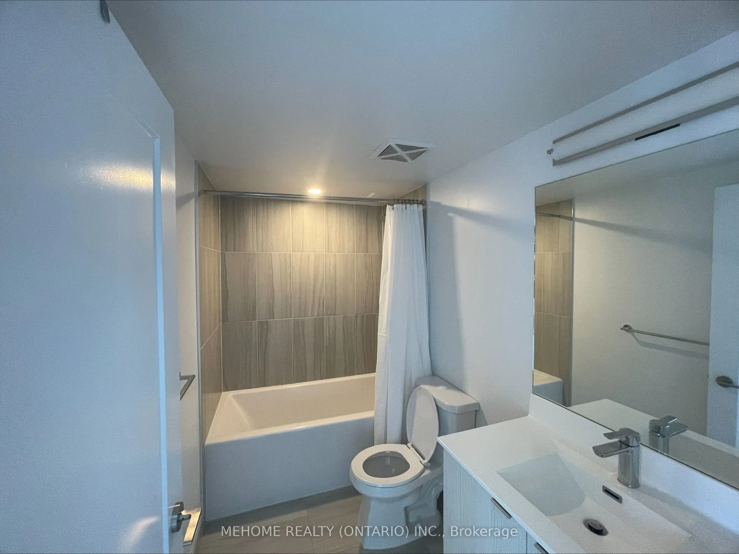 225 Village Green Square, #1602