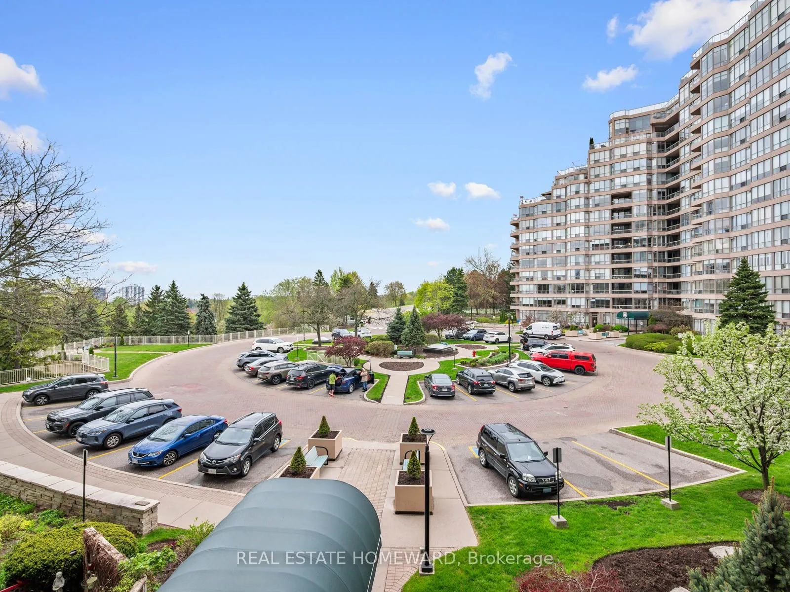 20 Guildwood Parkway, #311