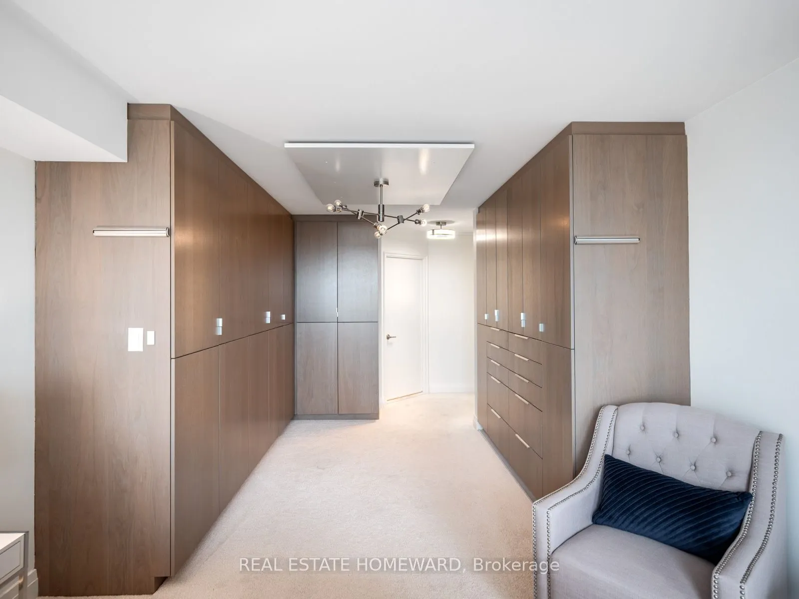 20 Guildwood Parkway, #311
