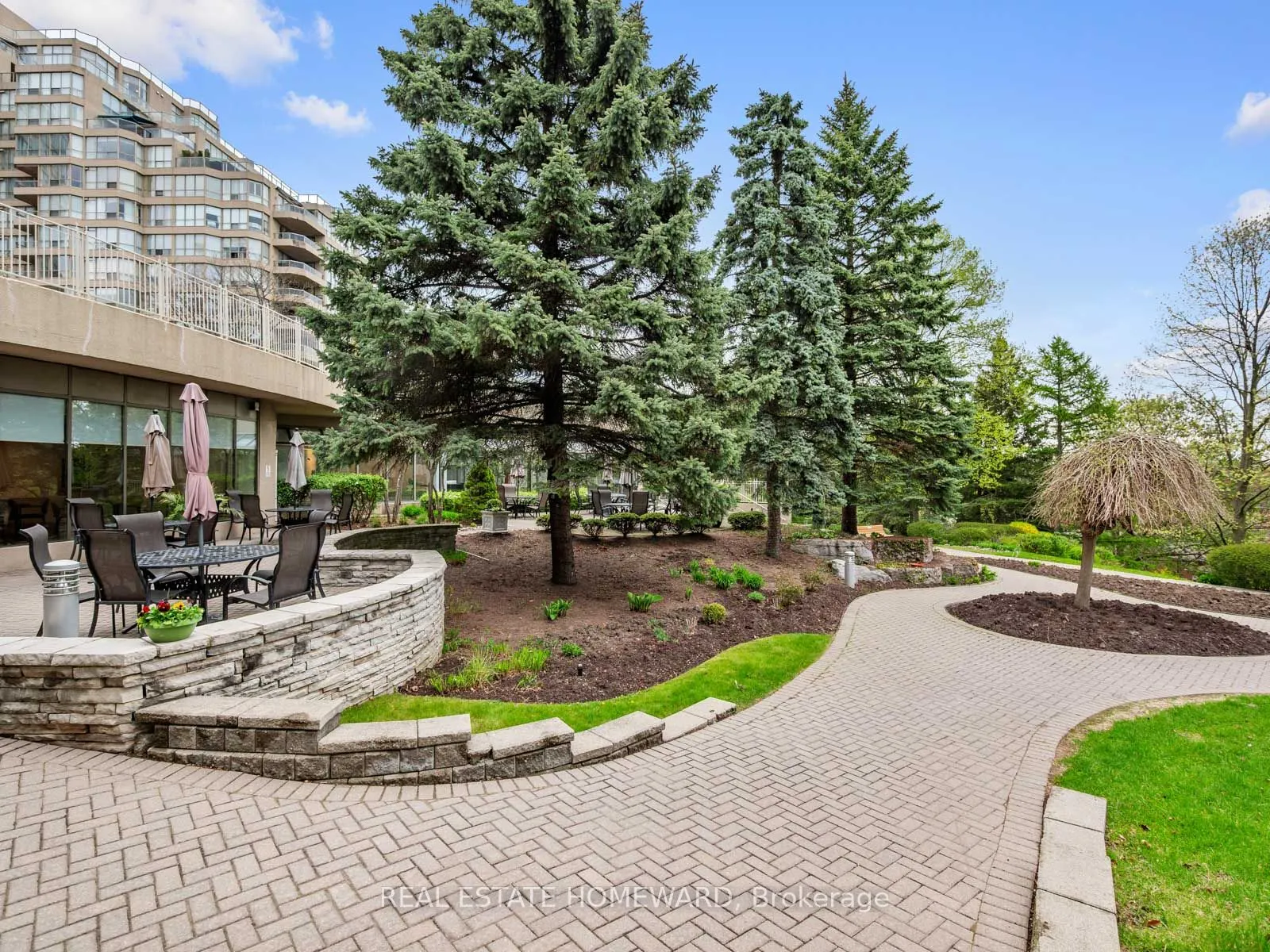 20 Guildwood Parkway, #311