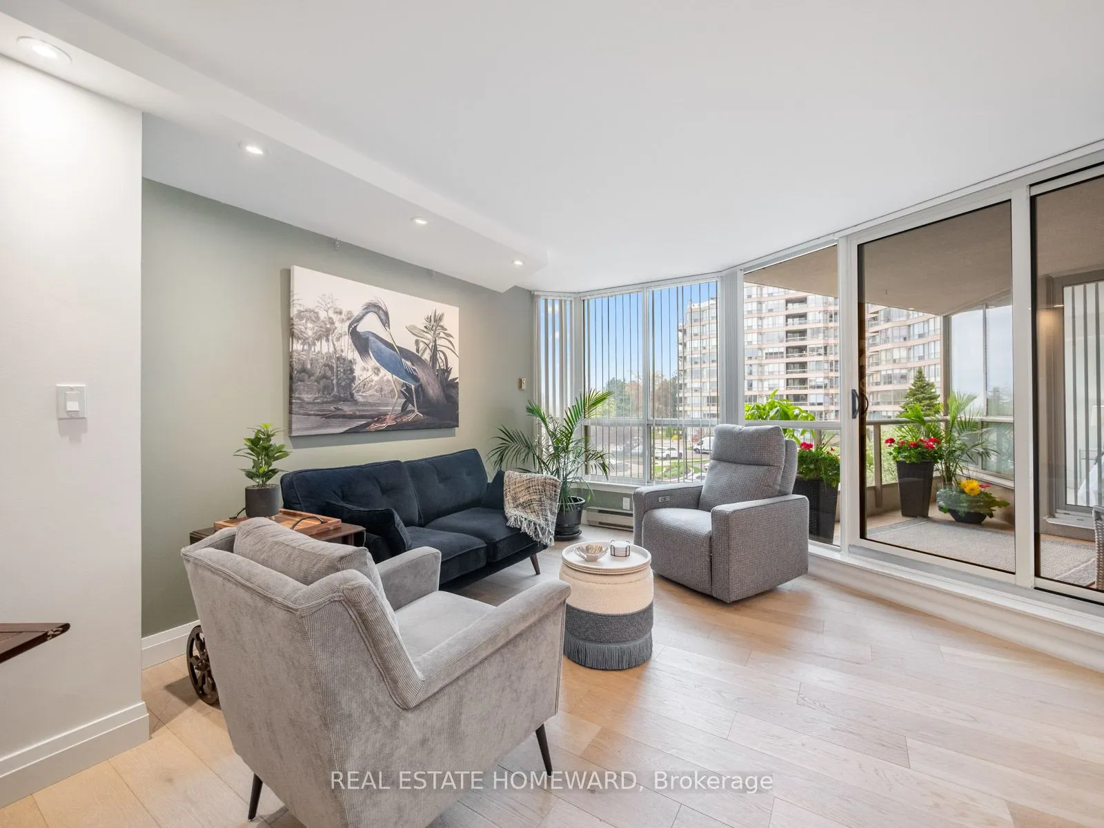 20 Guildwood Parkway, #311