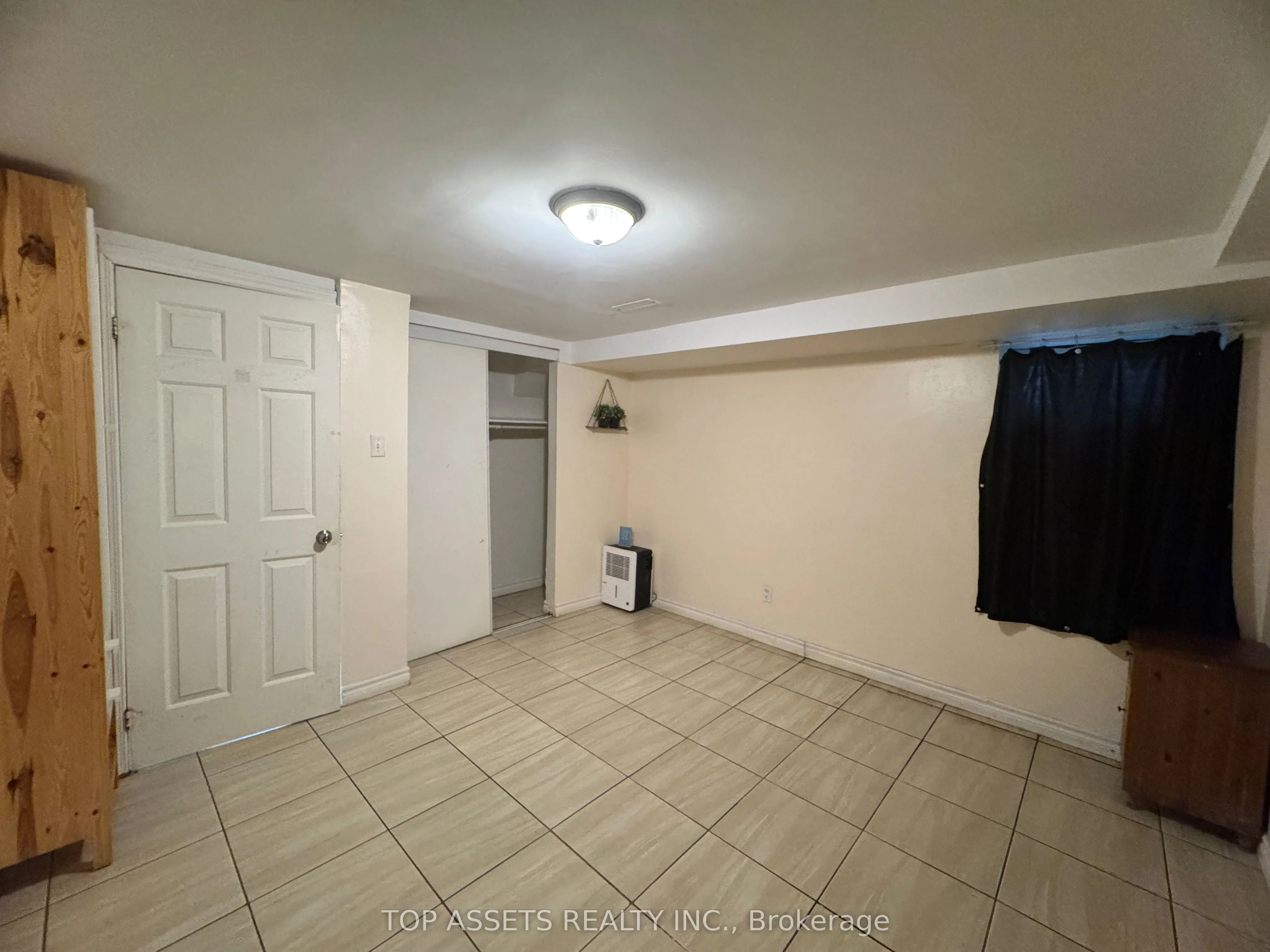 49 Longbow Square
