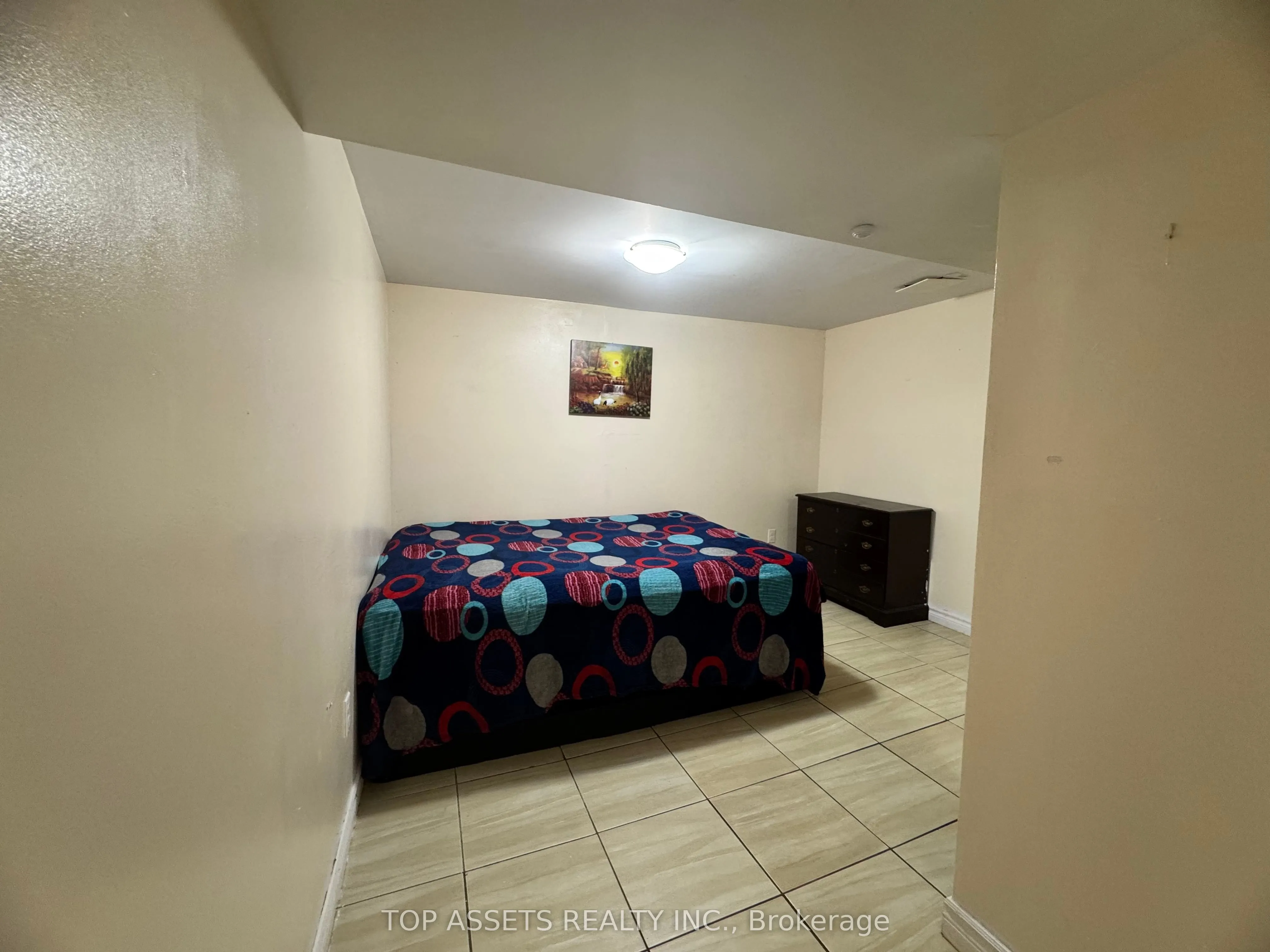49 Longbow Square