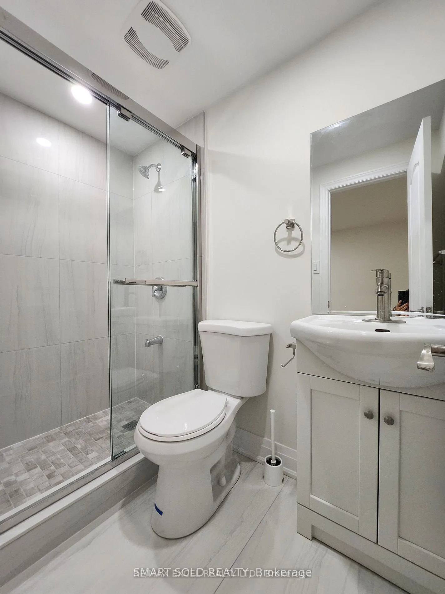 50 Birdwood Court, #Lower A
