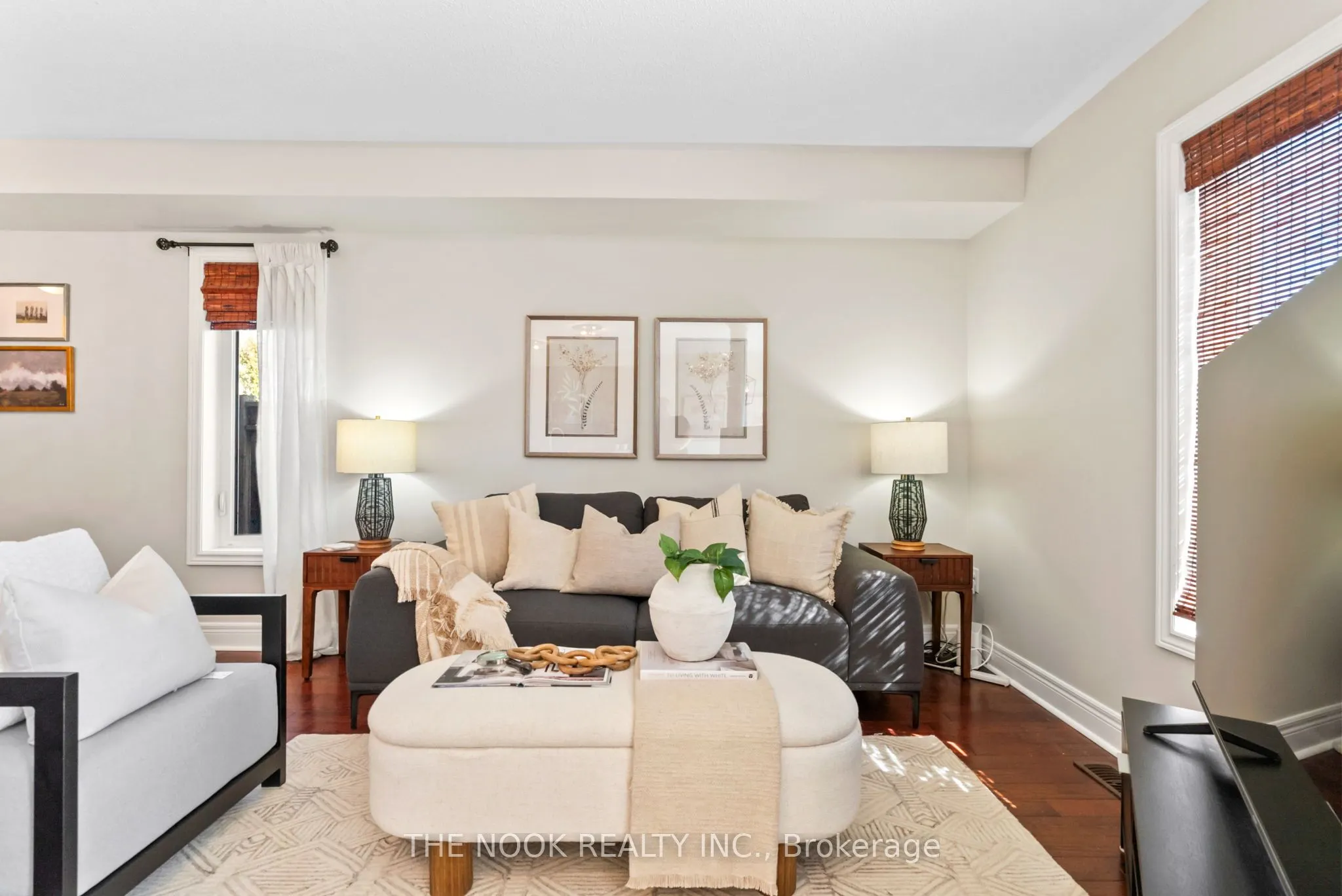 93 Dewell Crescent