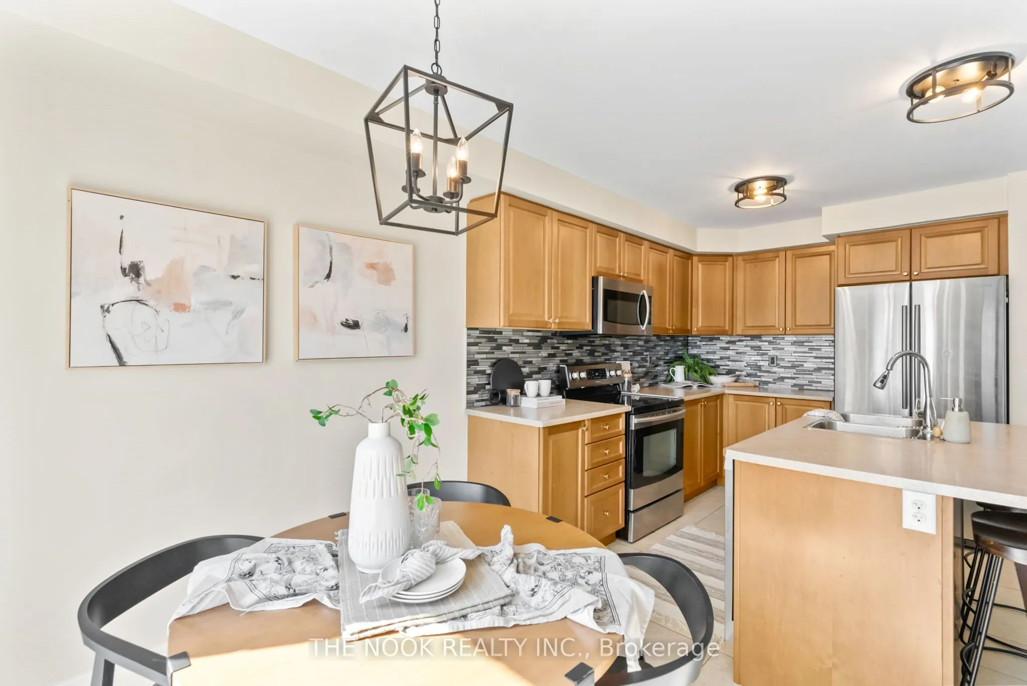 93 Dewell Crescent