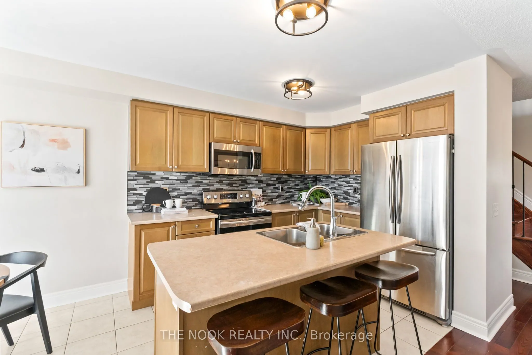 93 Dewell Crescent
