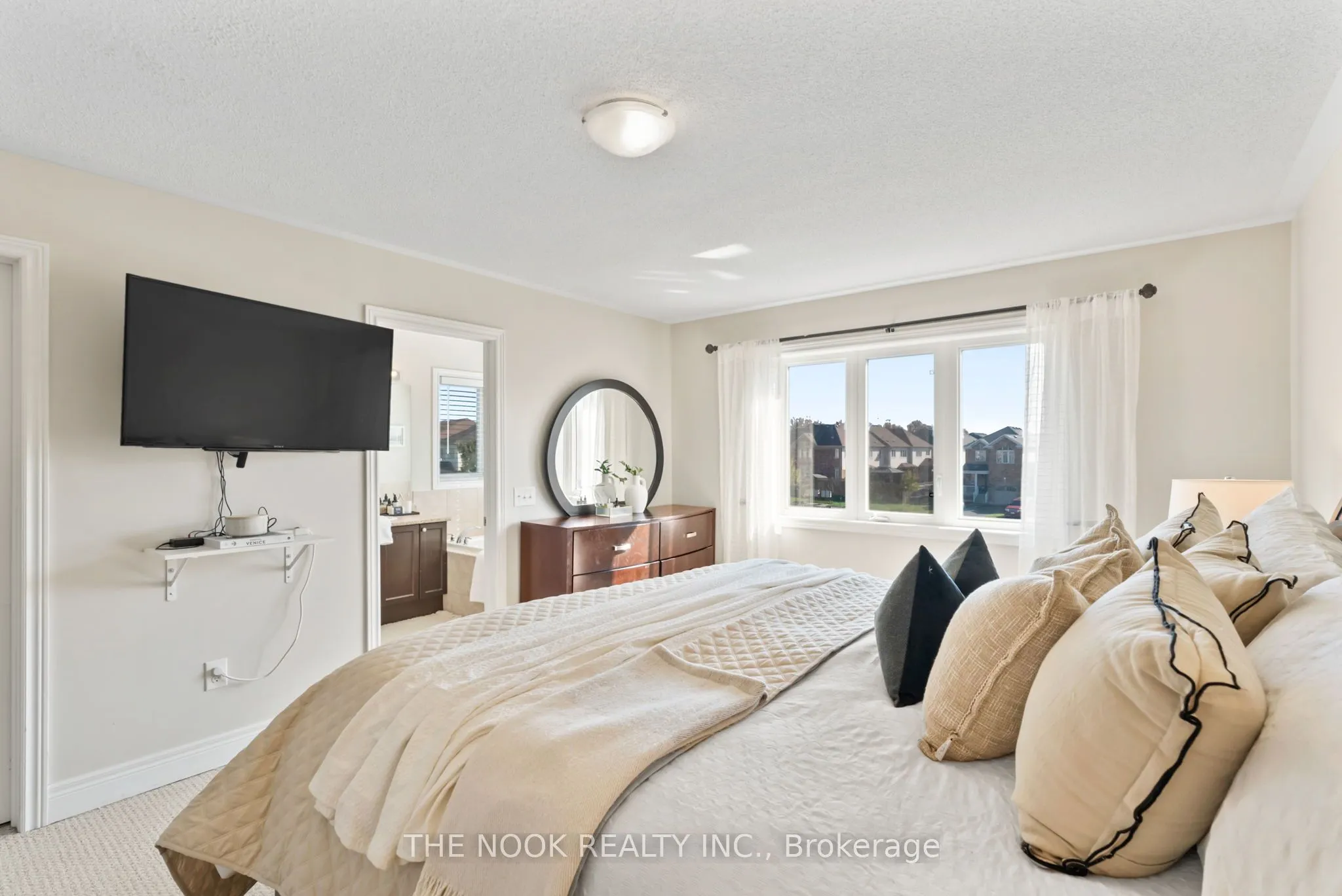 93 Dewell Crescent