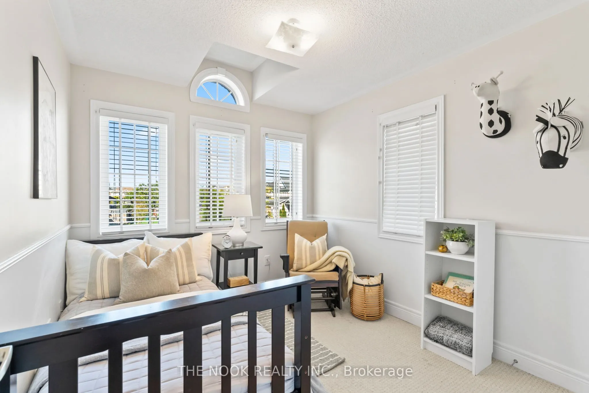 93 Dewell Crescent