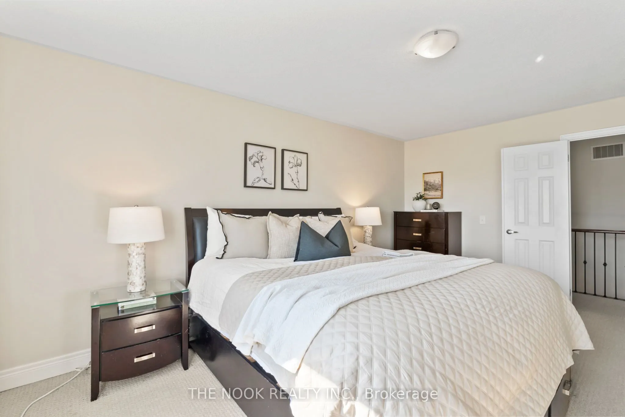 93 Dewell Crescent