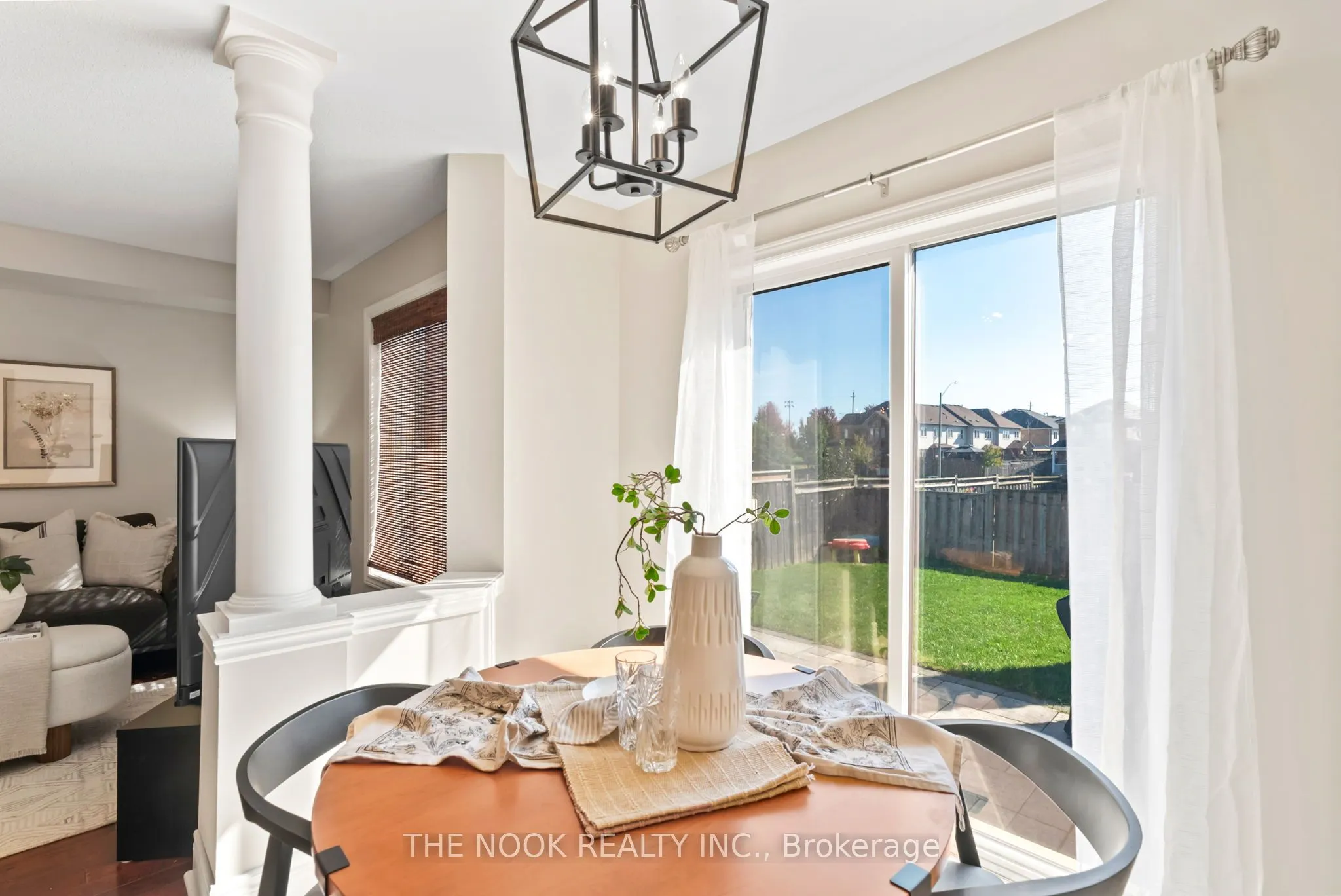 93 Dewell Crescent