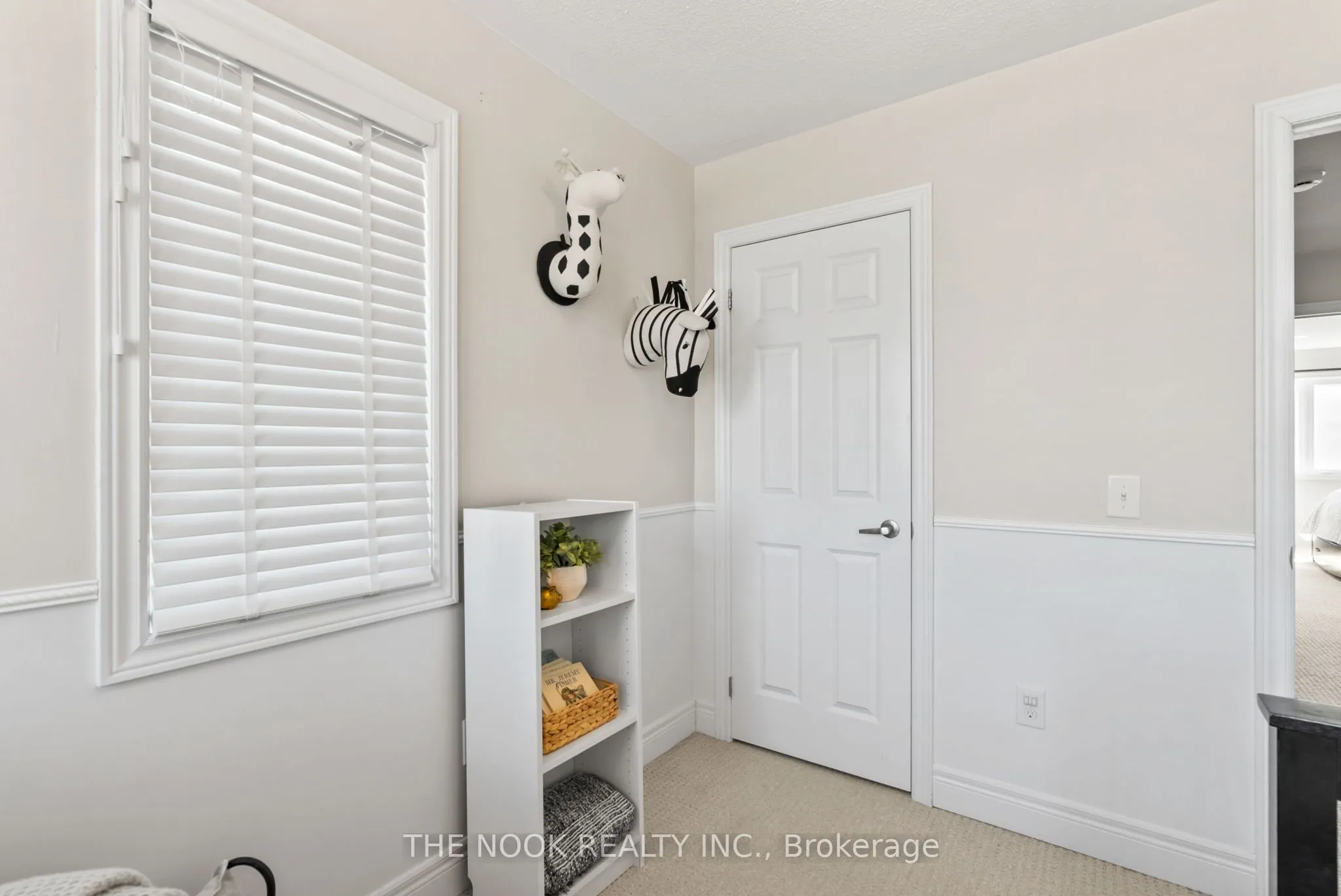 93 Dewell Crescent