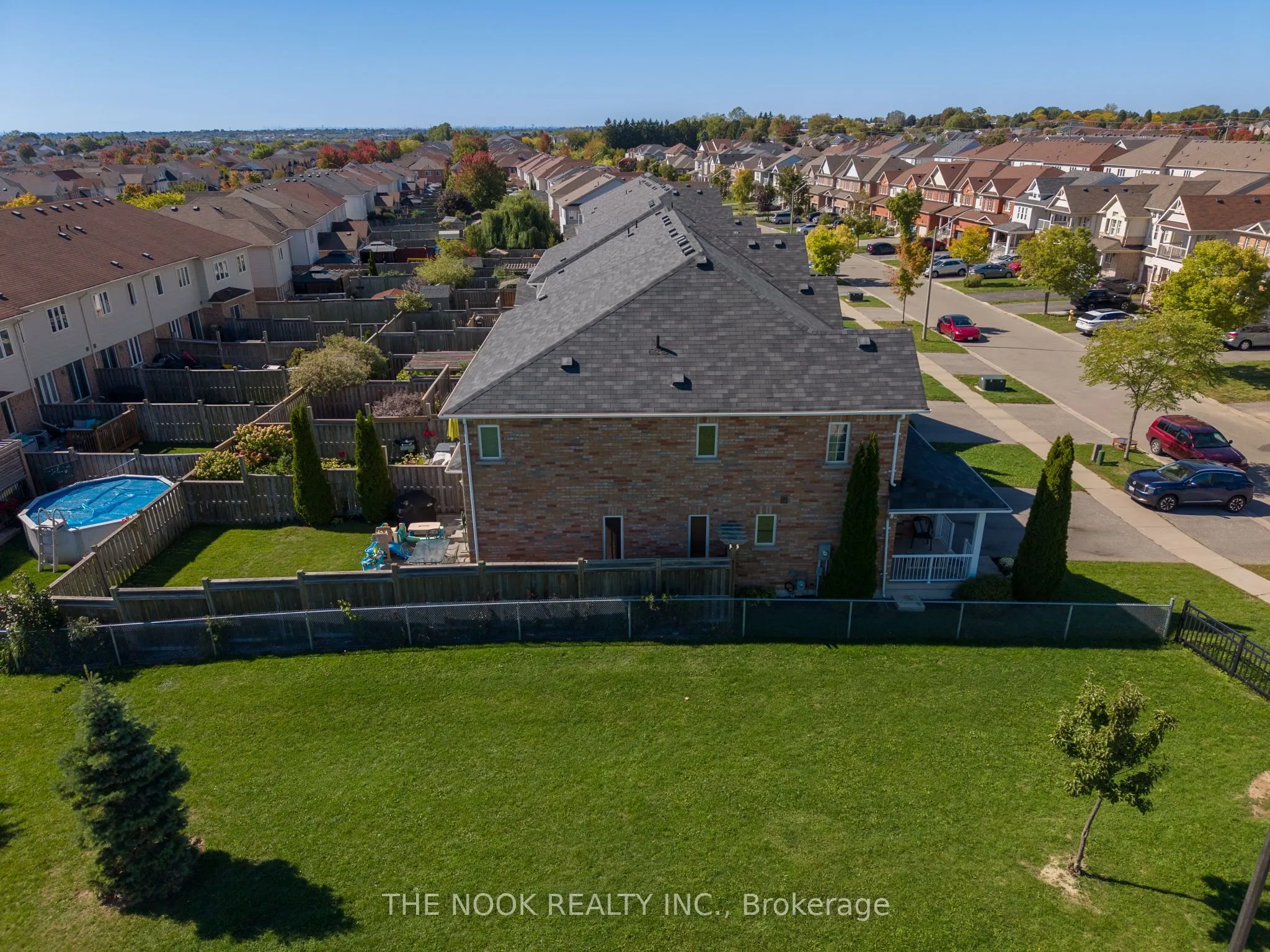 93 Dewell Crescent