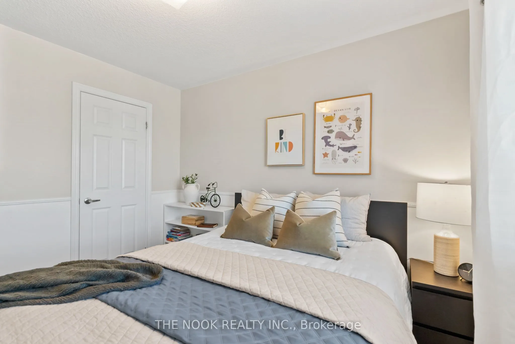 93 Dewell Crescent