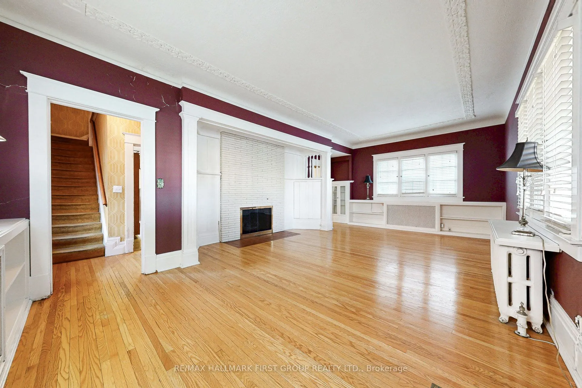 481 Simcoe Street N