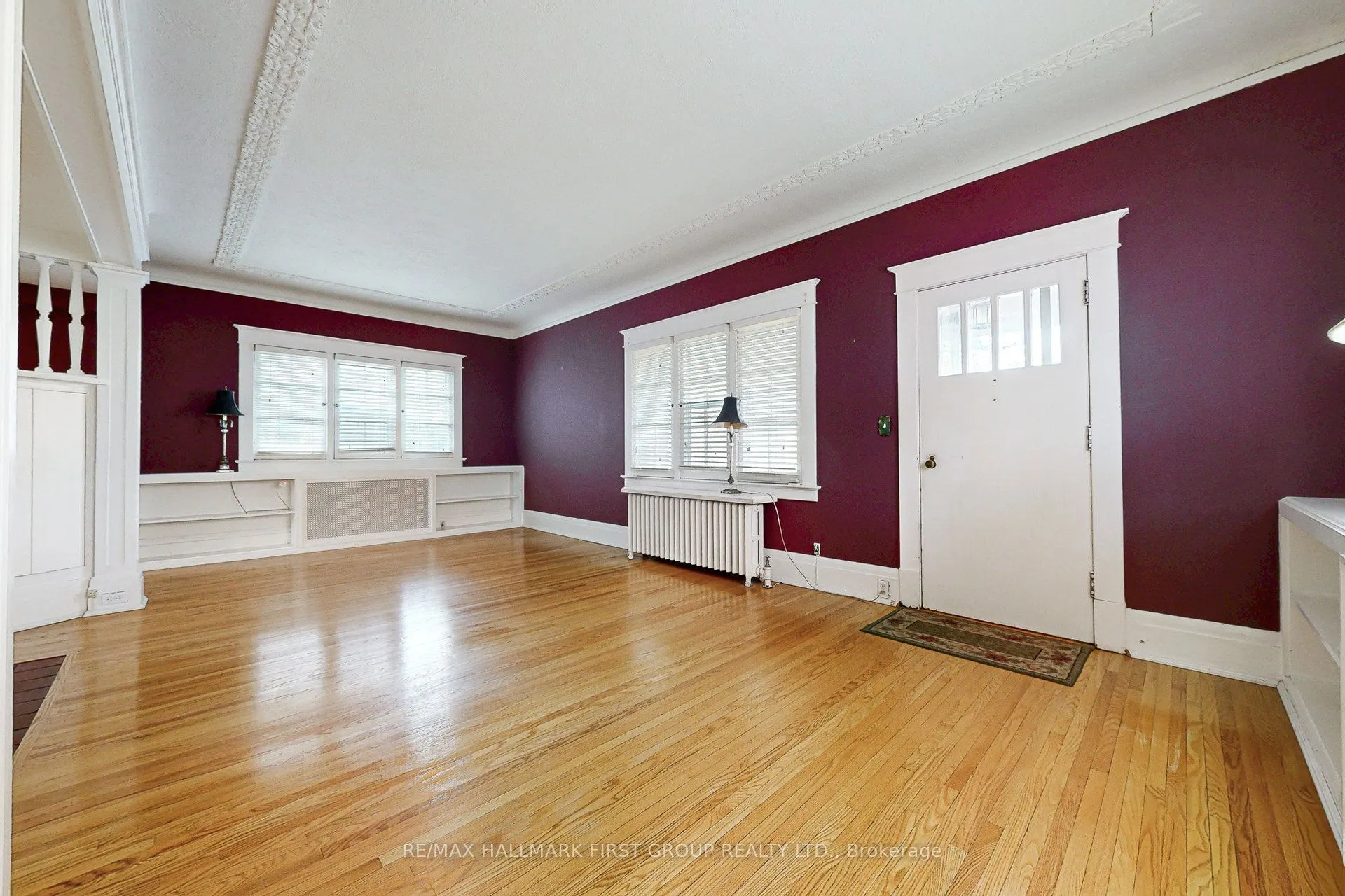481 Simcoe Street N