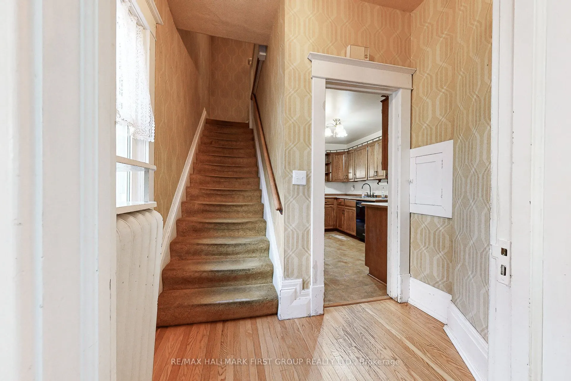 481 Simcoe Street N