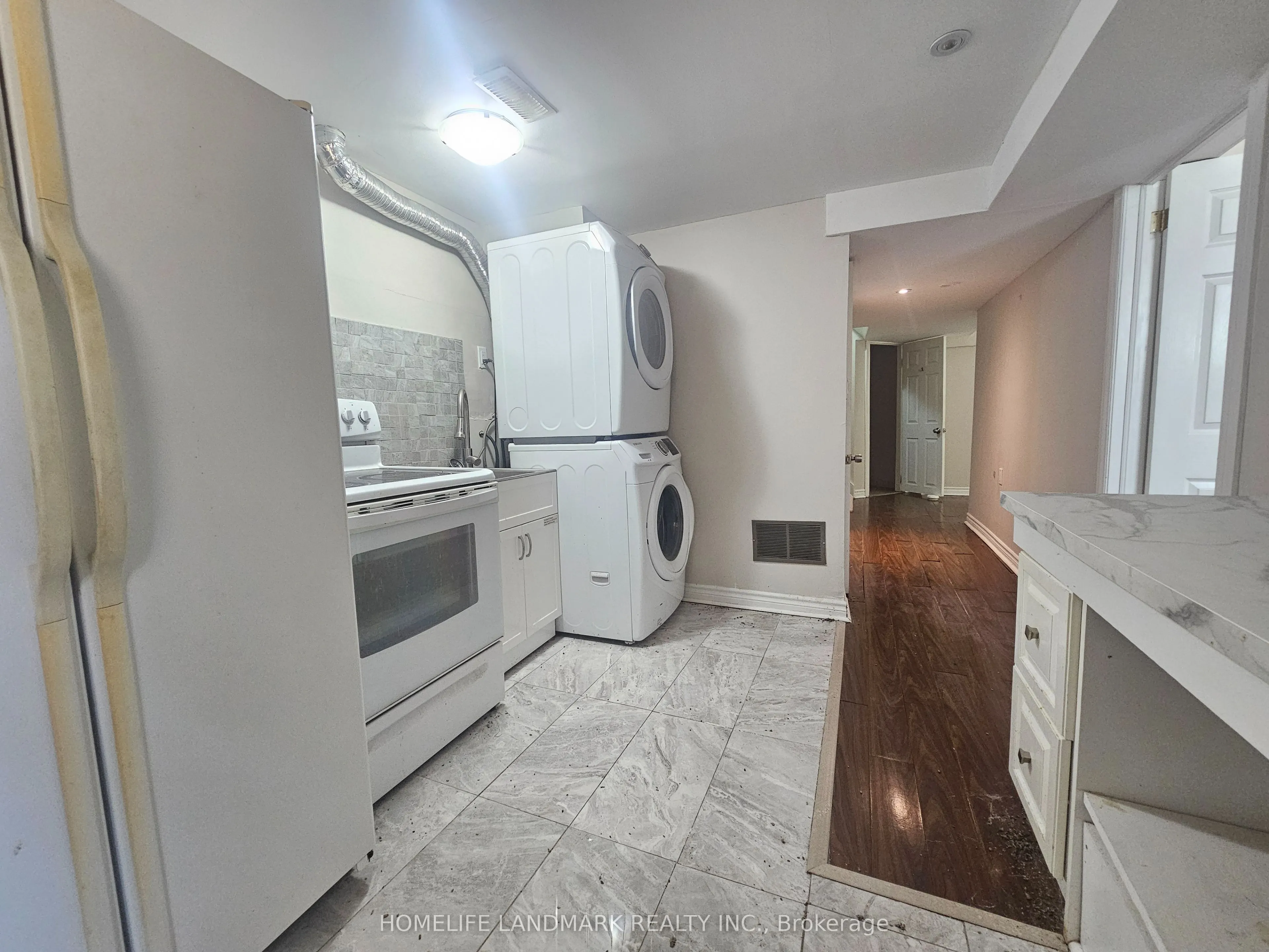 796 Bennett Crescent