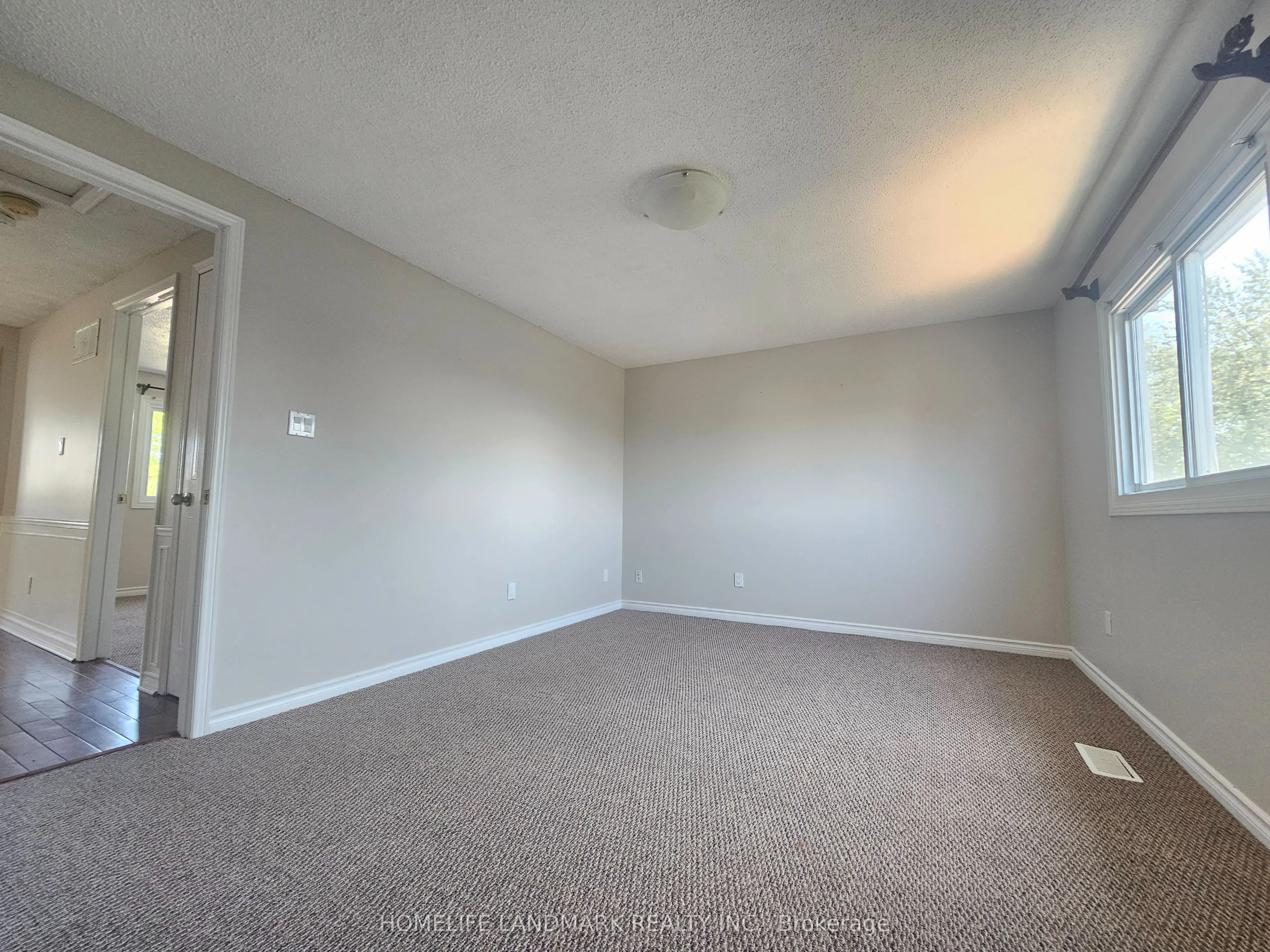 796 Bennett Crescent