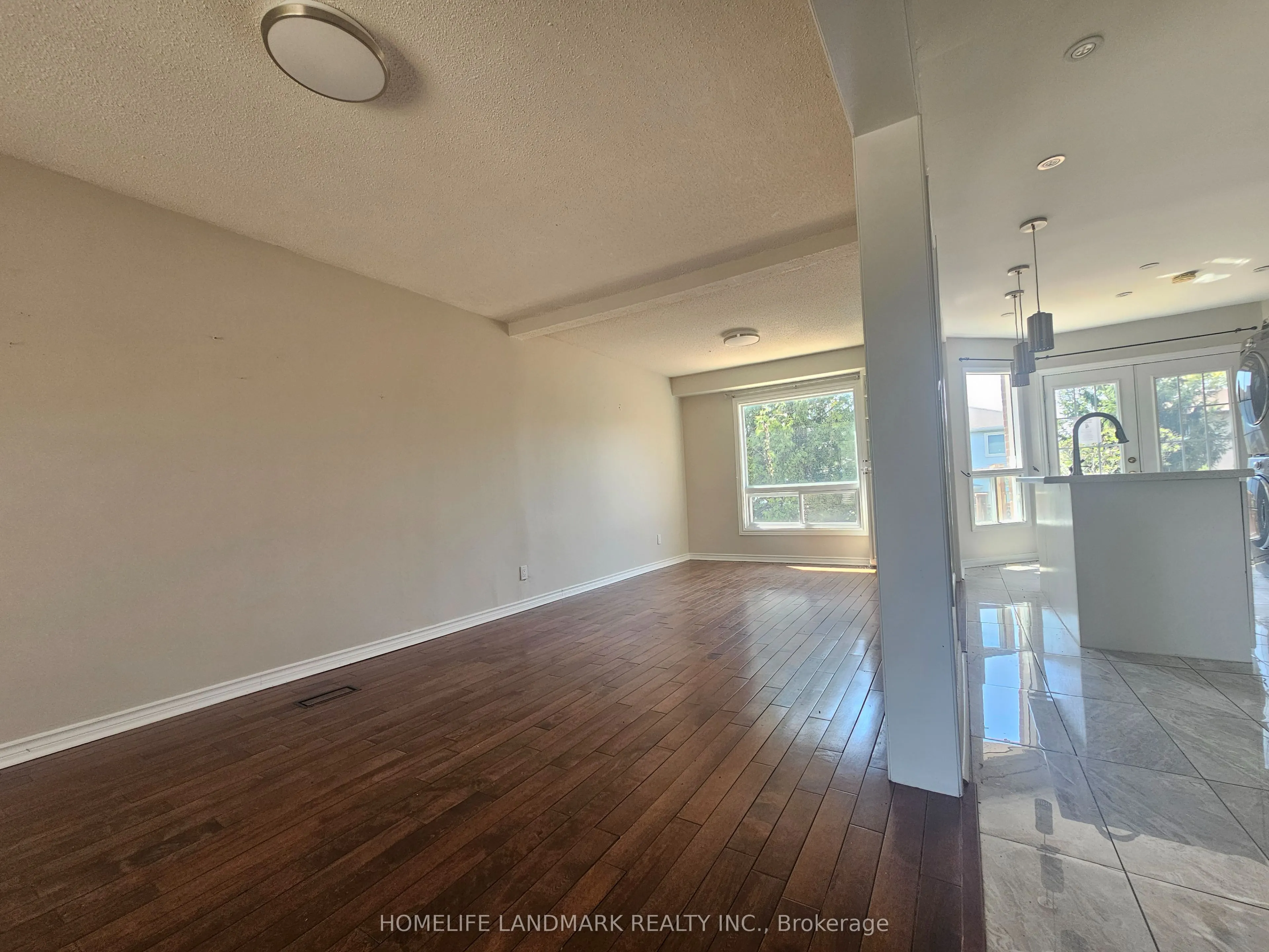 796 Bennett Crescent