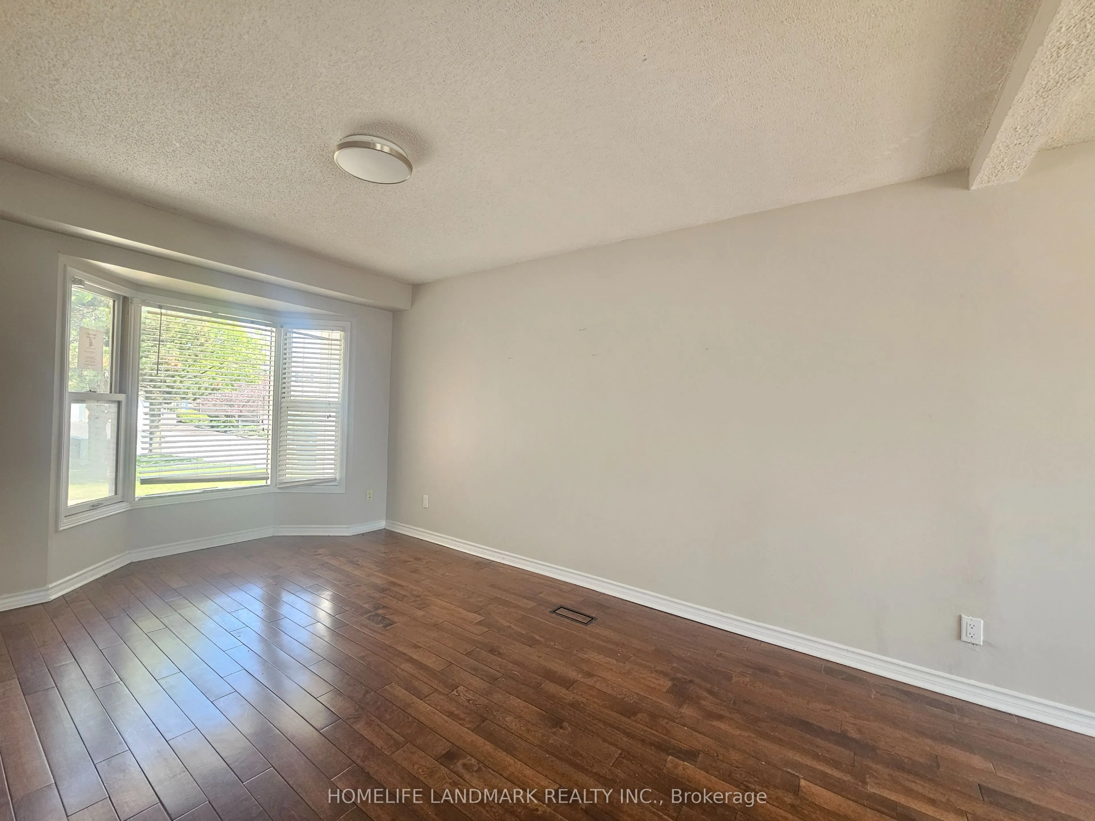 796 Bennett Crescent