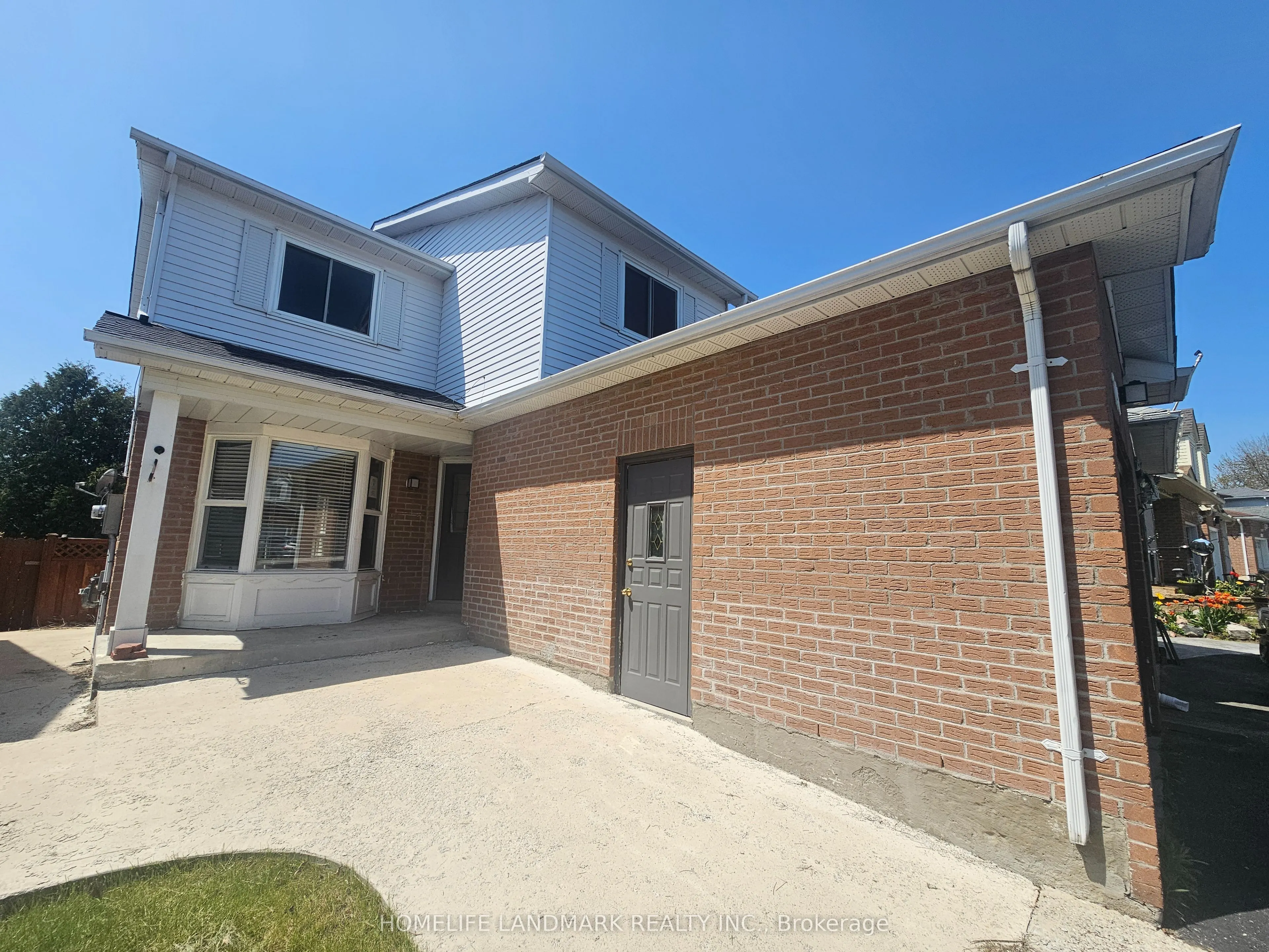 796 Bennett Crescent