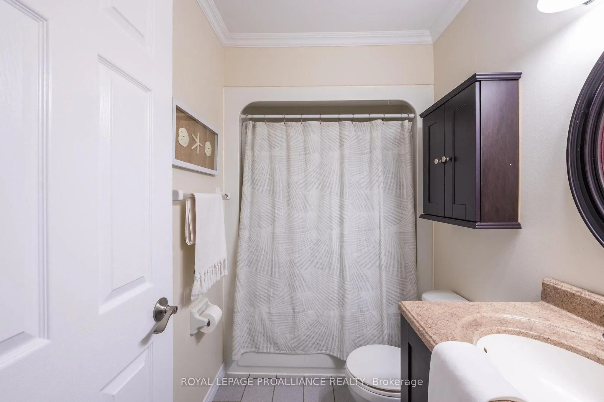 7 Fieldcrest Avenue