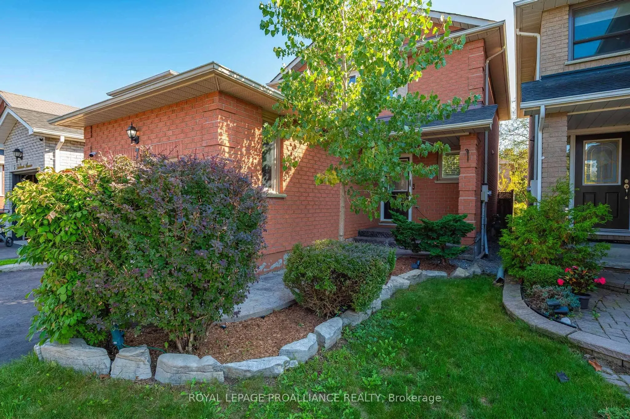 7 Fieldcrest Avenue
