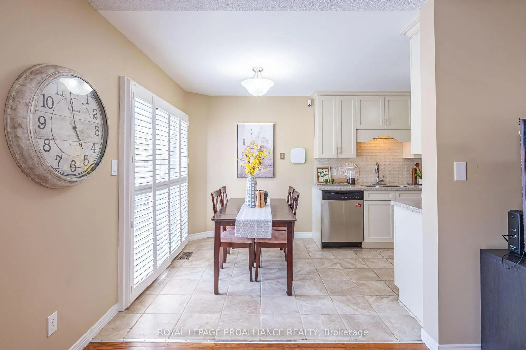 7 Fieldcrest Avenue