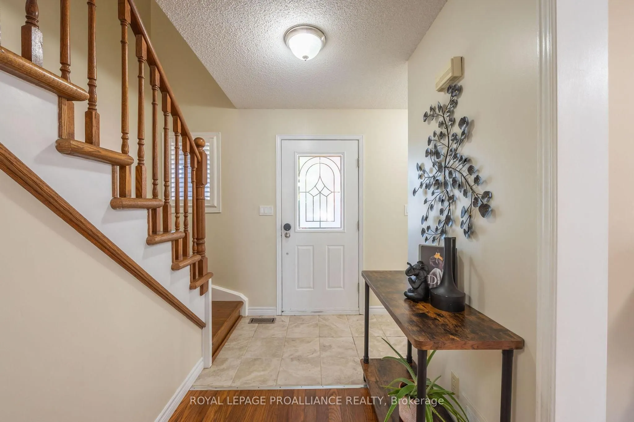7 Fieldcrest Avenue