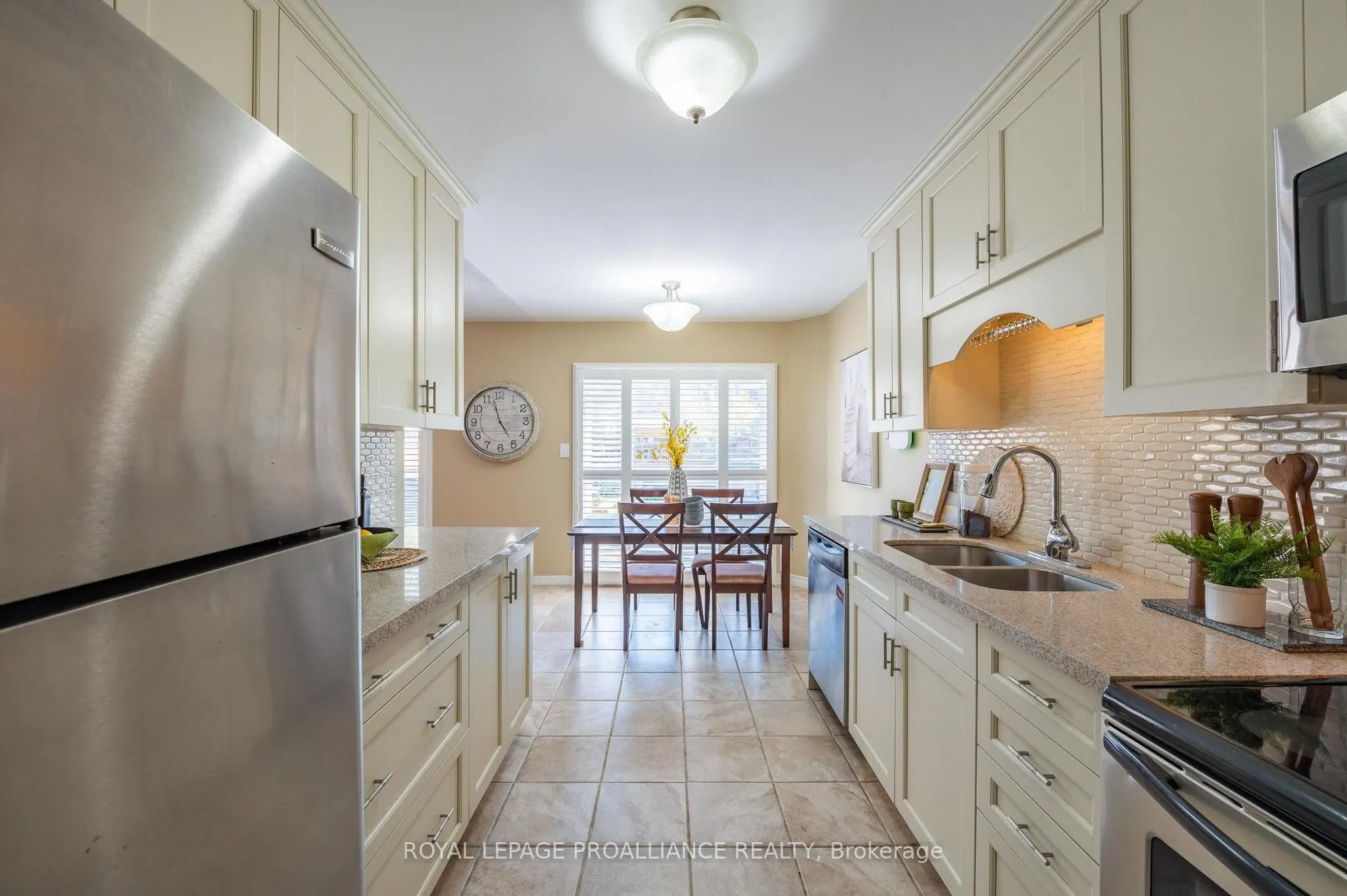 7 Fieldcrest Avenue