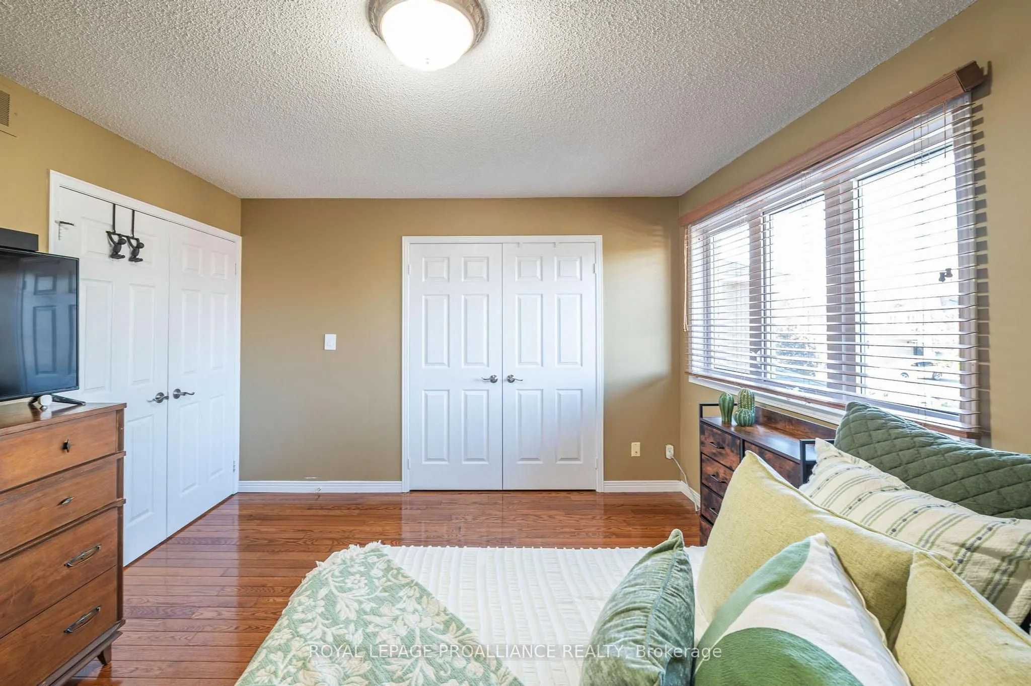 7 Fieldcrest Avenue