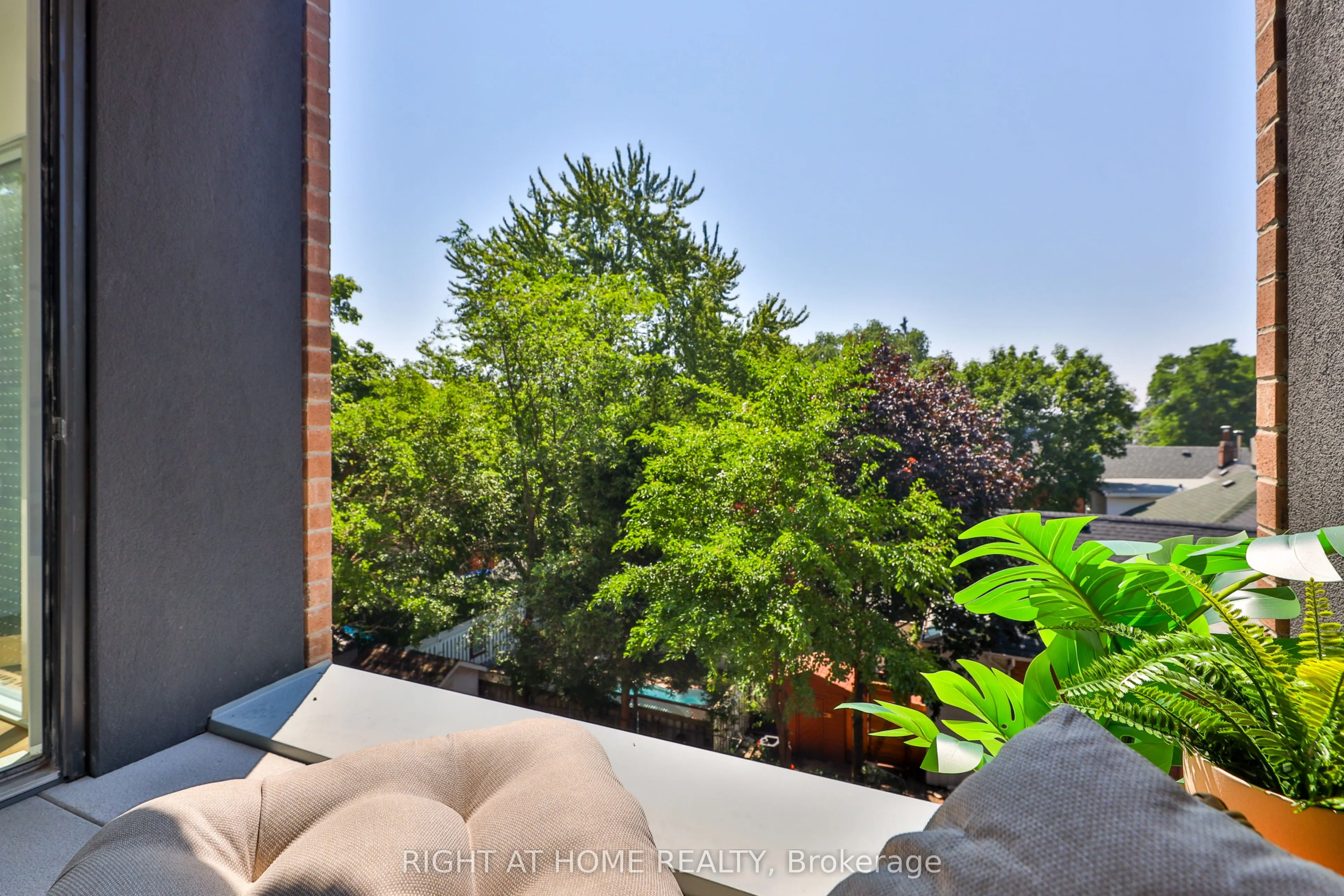 1161 Kingston Road, #201