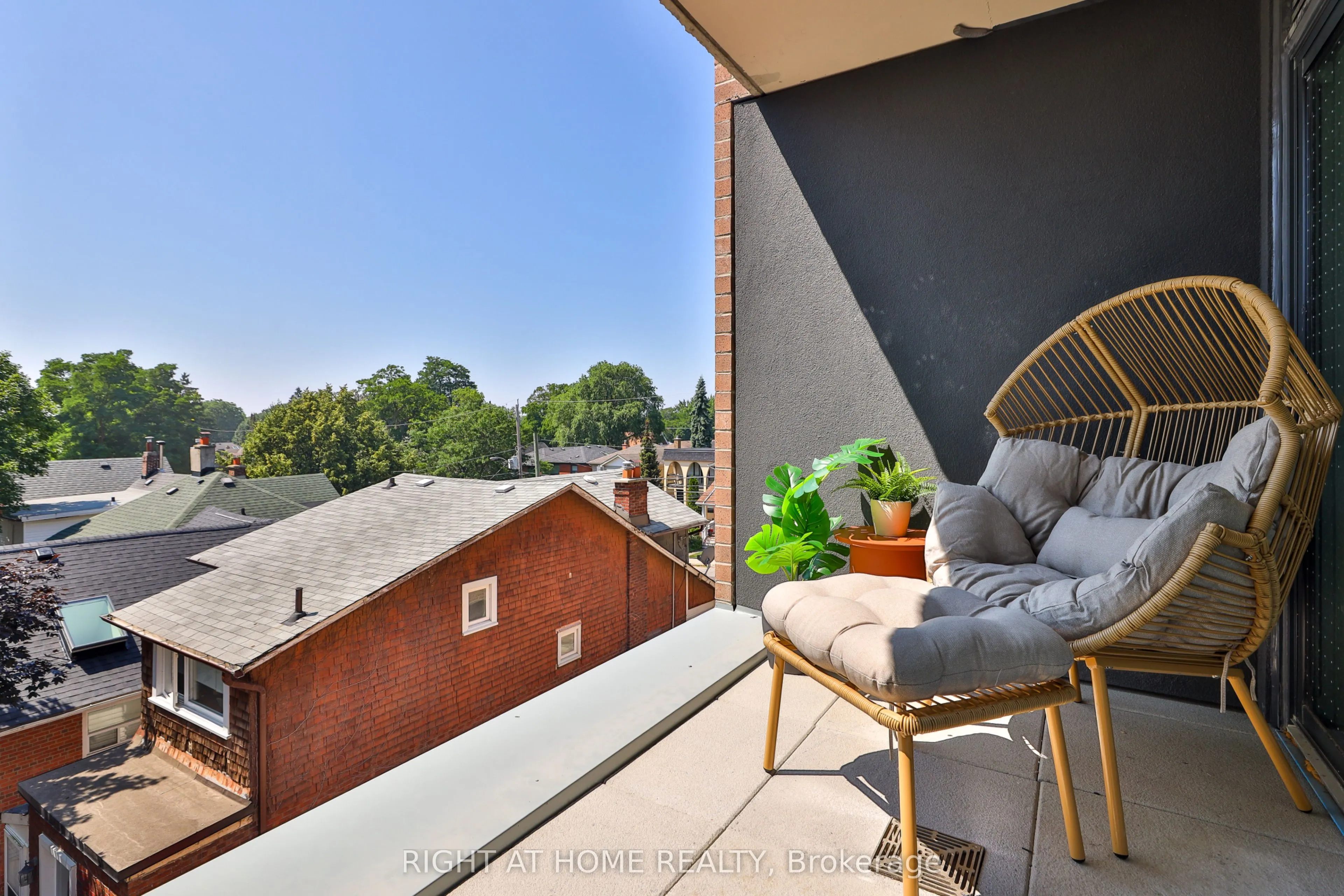 1161 Kingston Road, #201