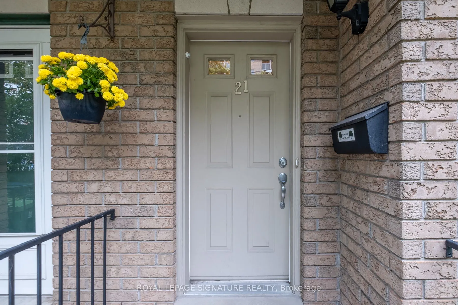21 Trent Avenue
