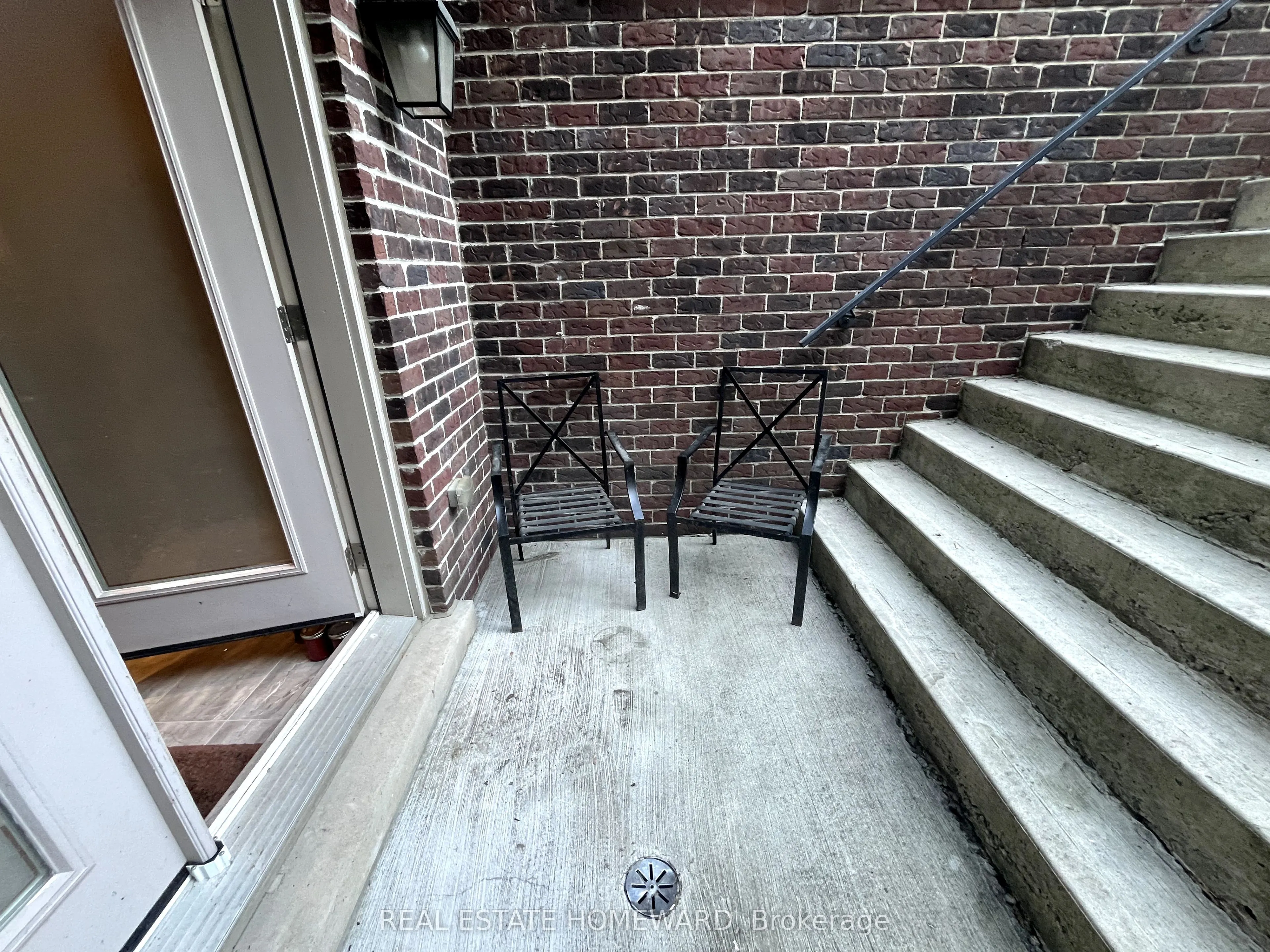 69 Roosevelt Road