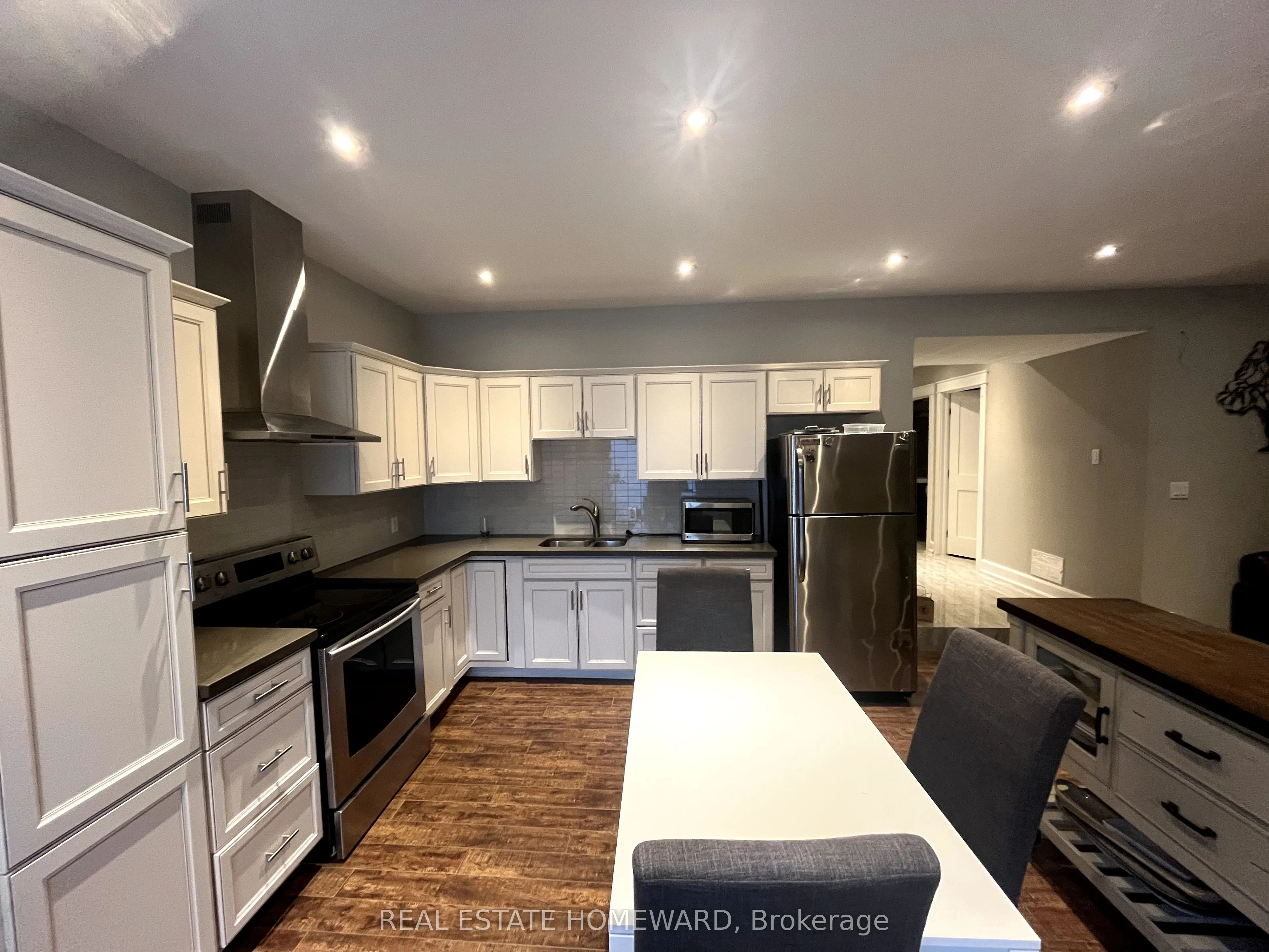 69 Roosevelt Road