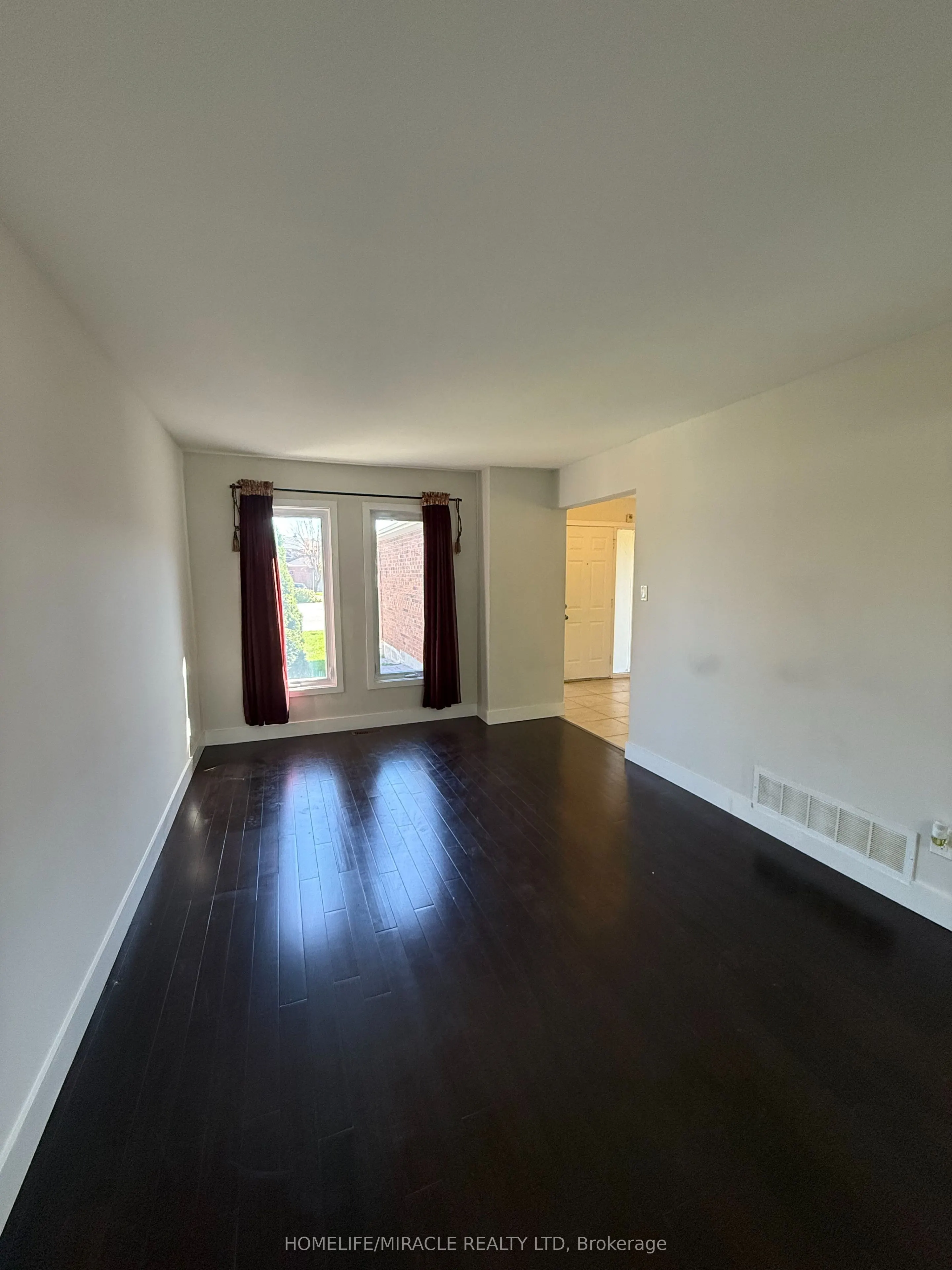 580 Daylight Crescent
