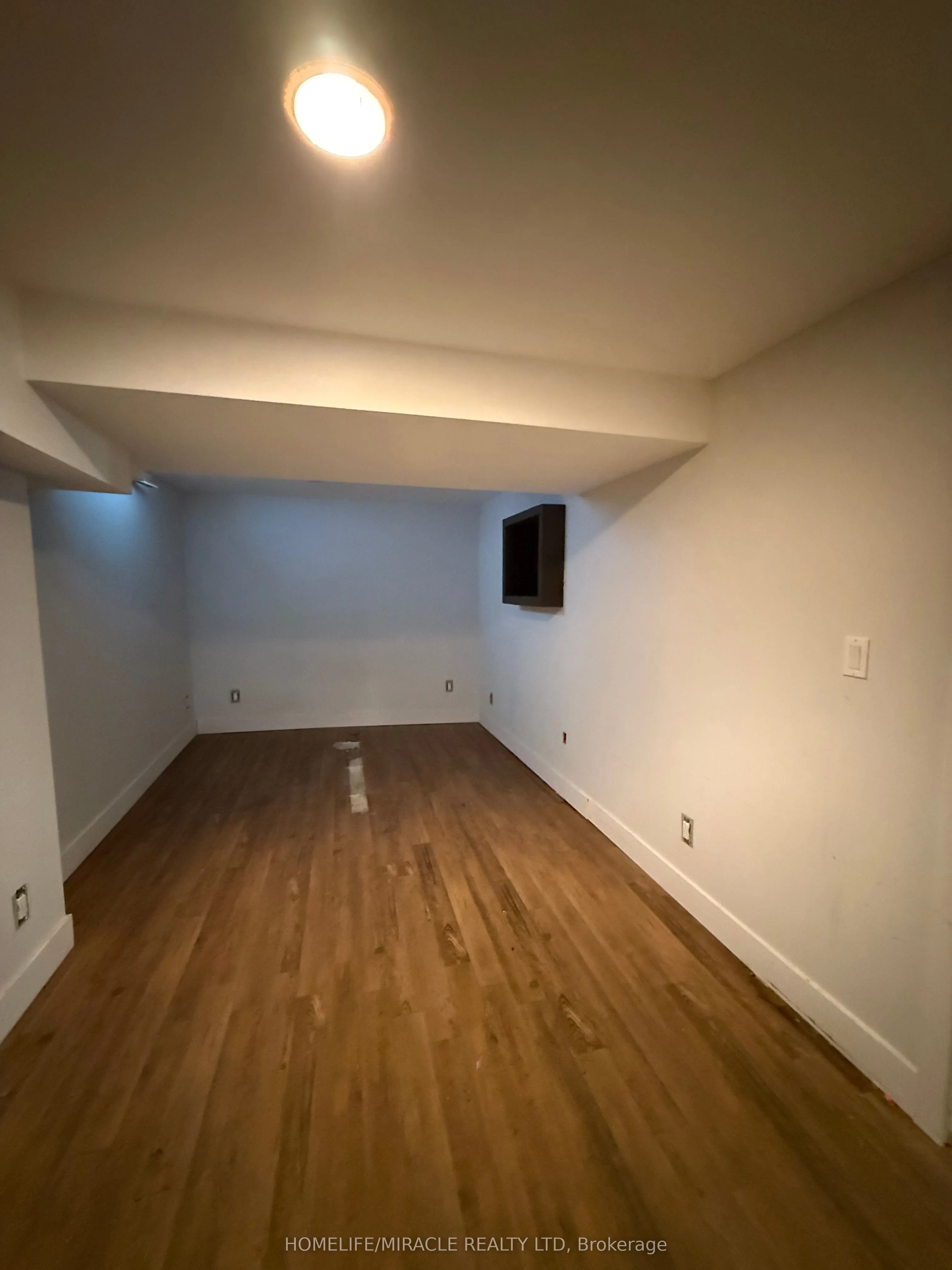580 Daylight Crescent
