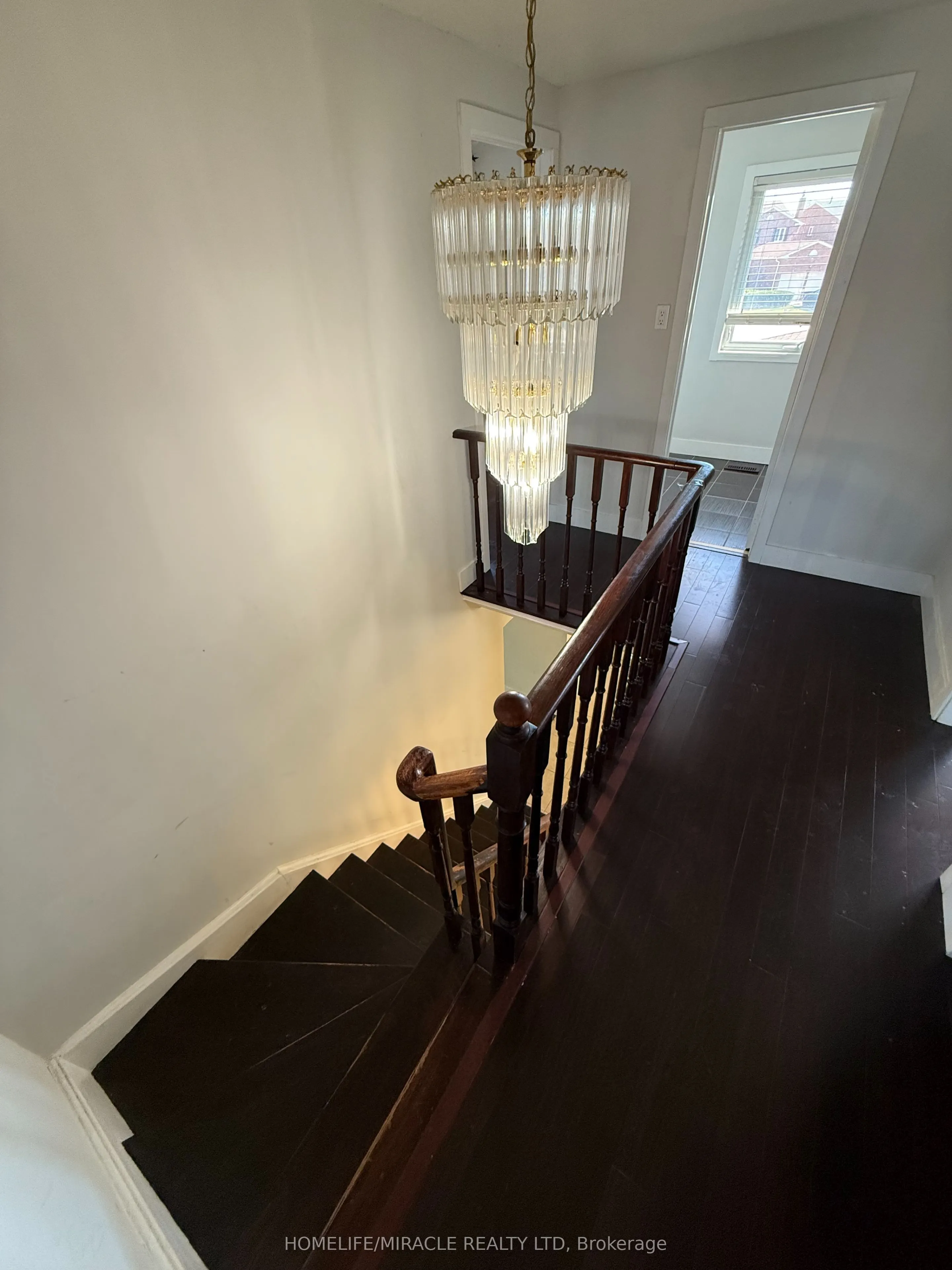 580 Daylight Crescent